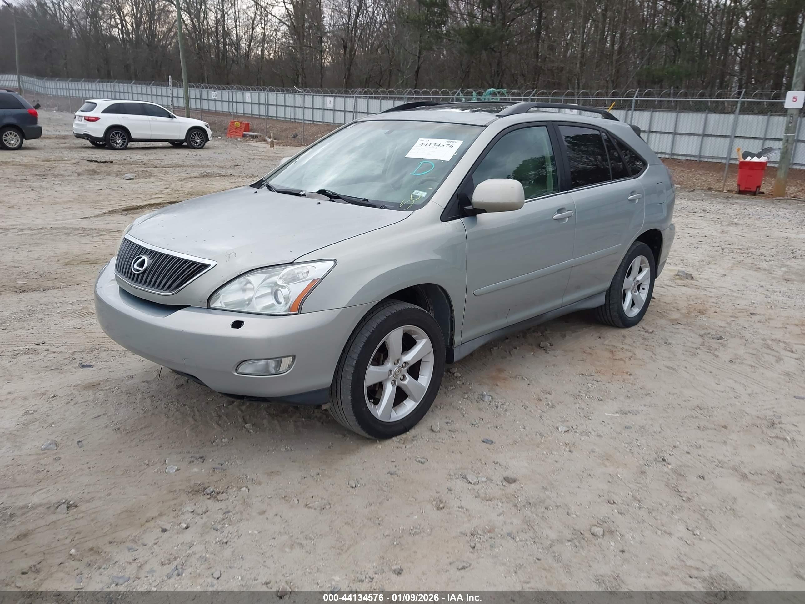 LEXUS RX image 2