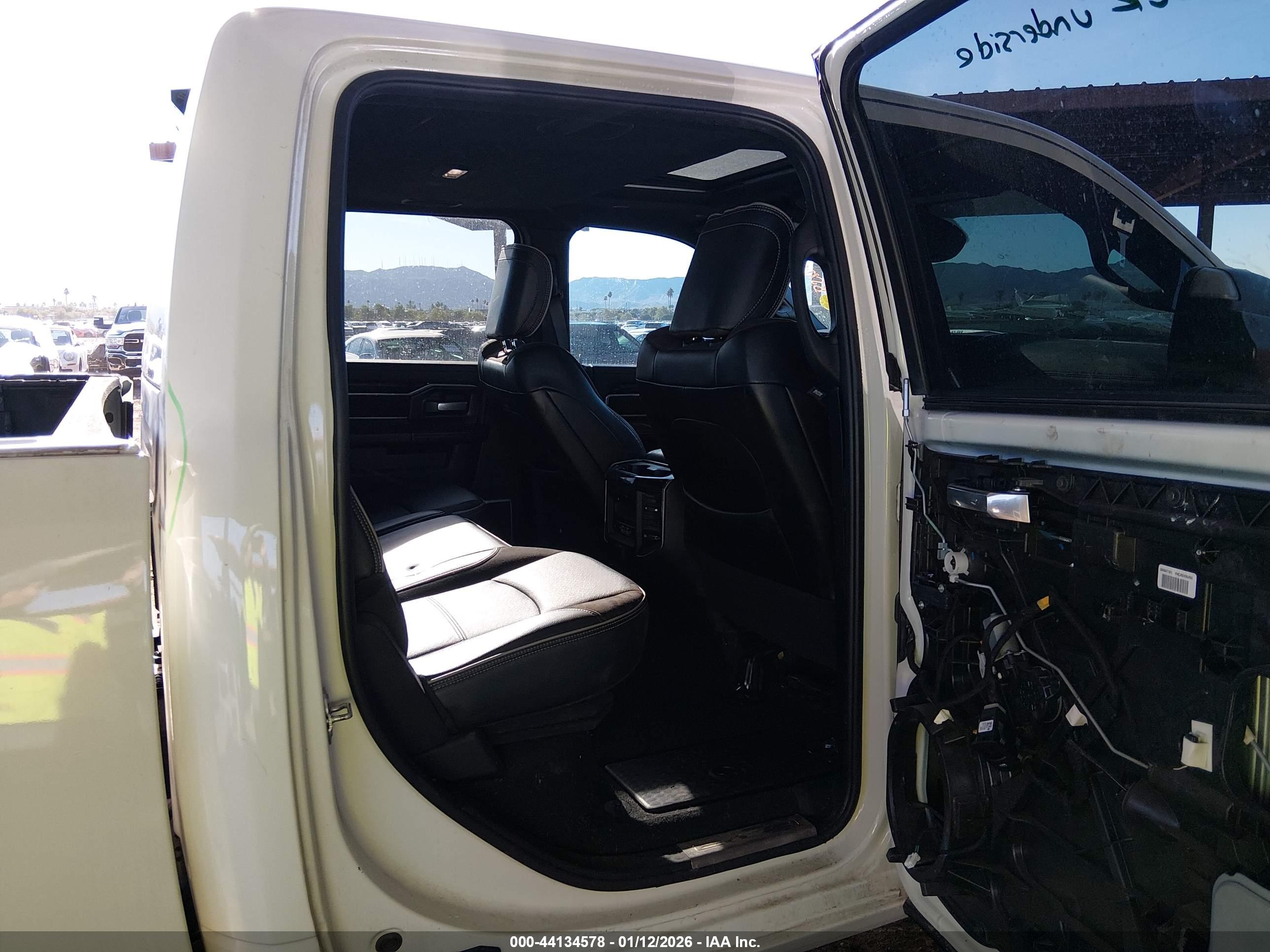 RAM 2500 image 8