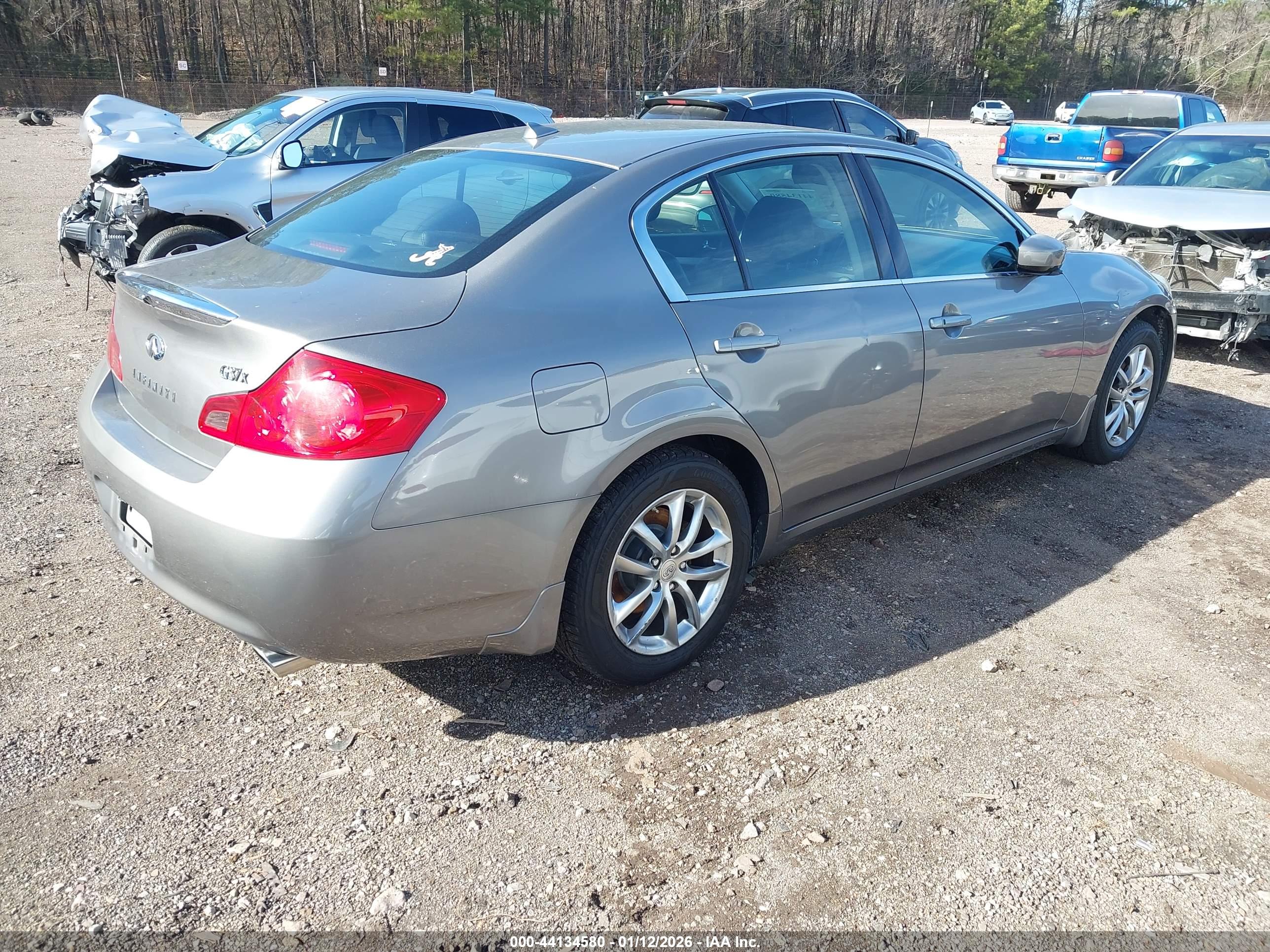 INFINITI G37X image 4