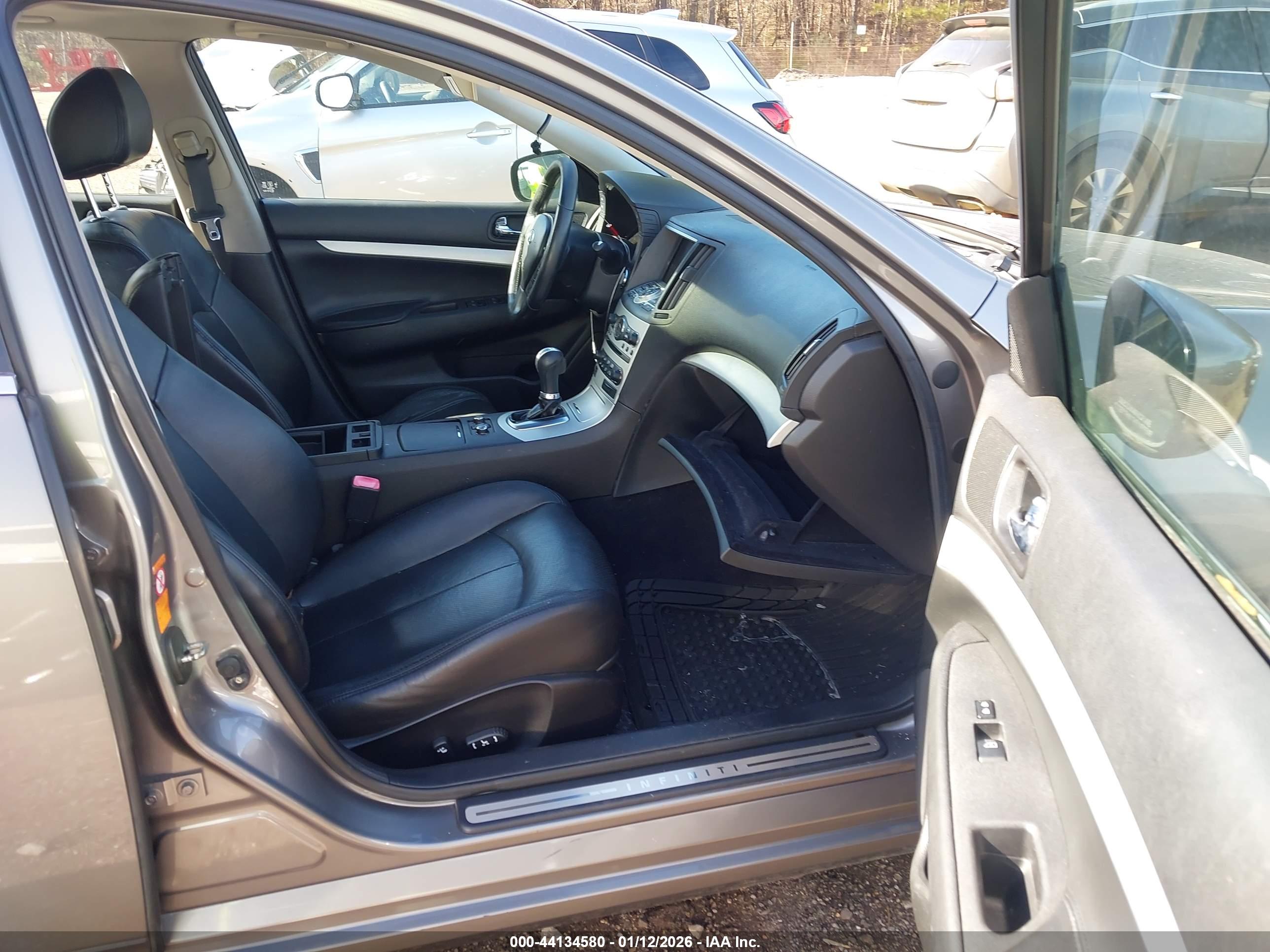 INFINITI G37X image 5