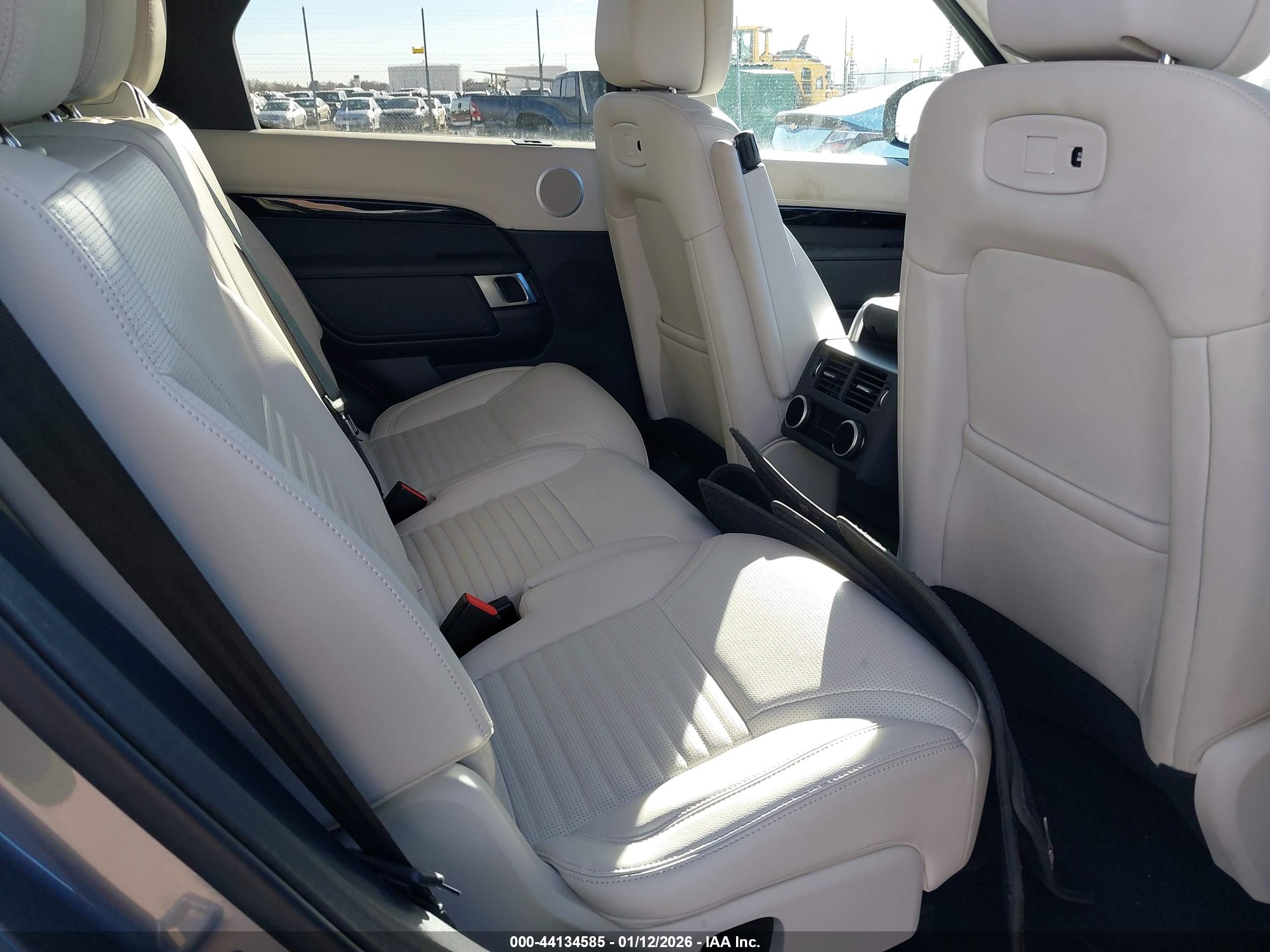 LAND ROVER image 8