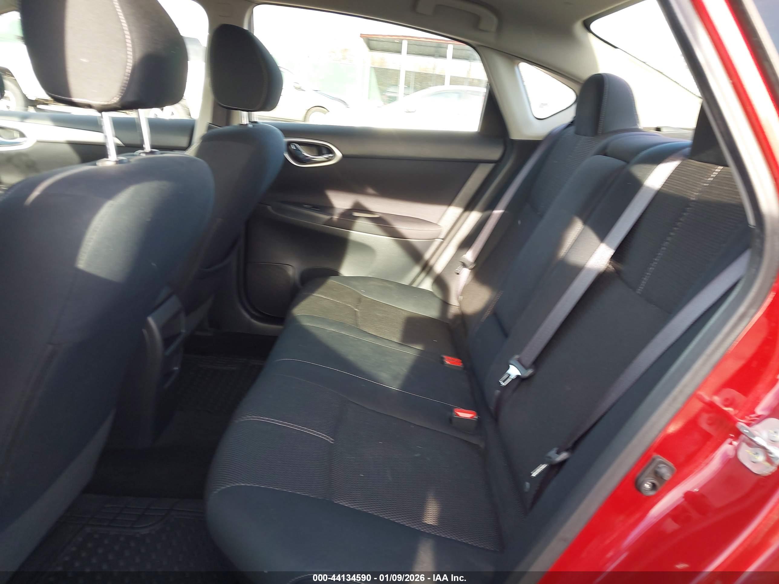 NISSAN SENTRA image 8