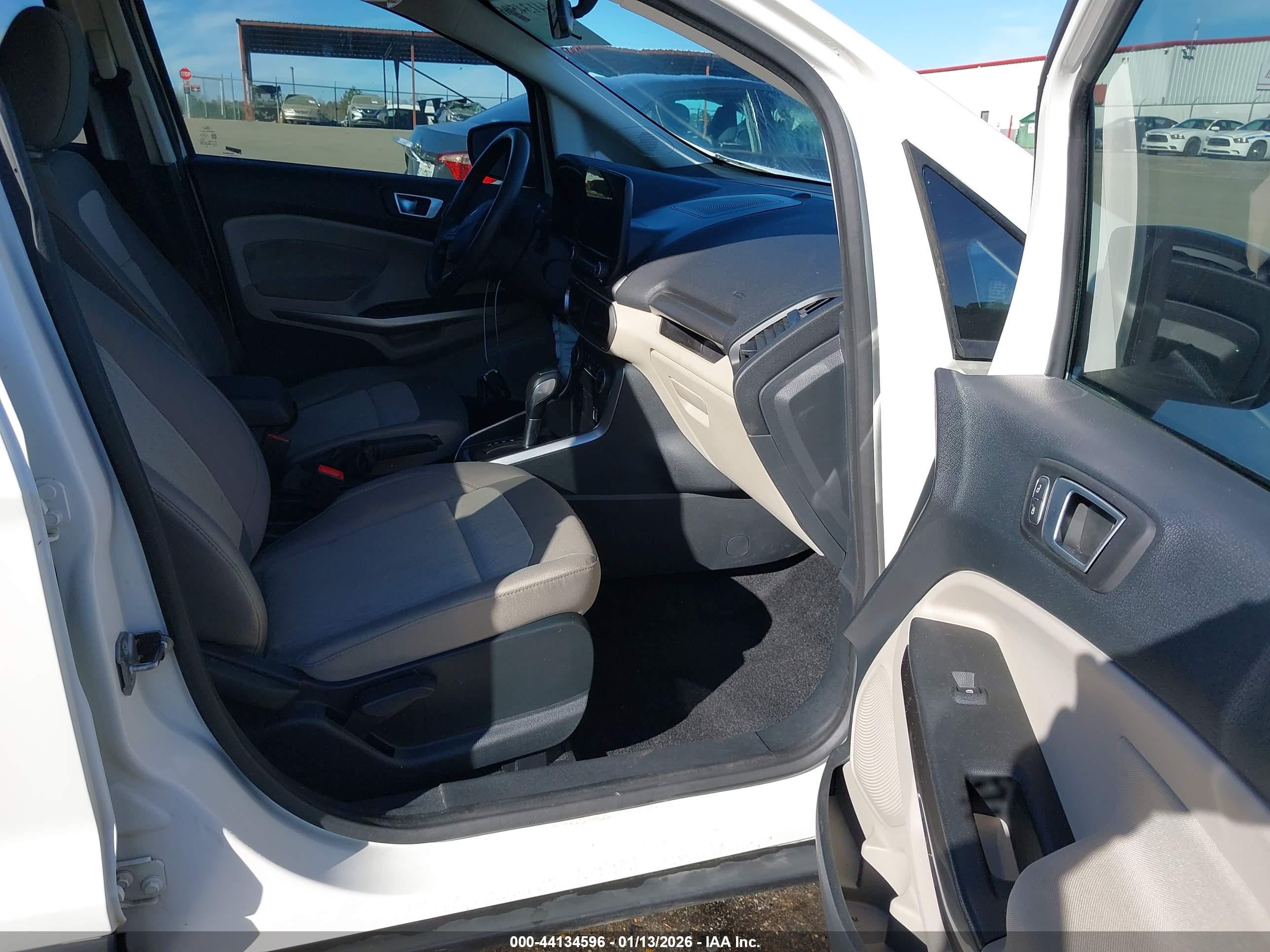 FORD ECOSPORT image 5