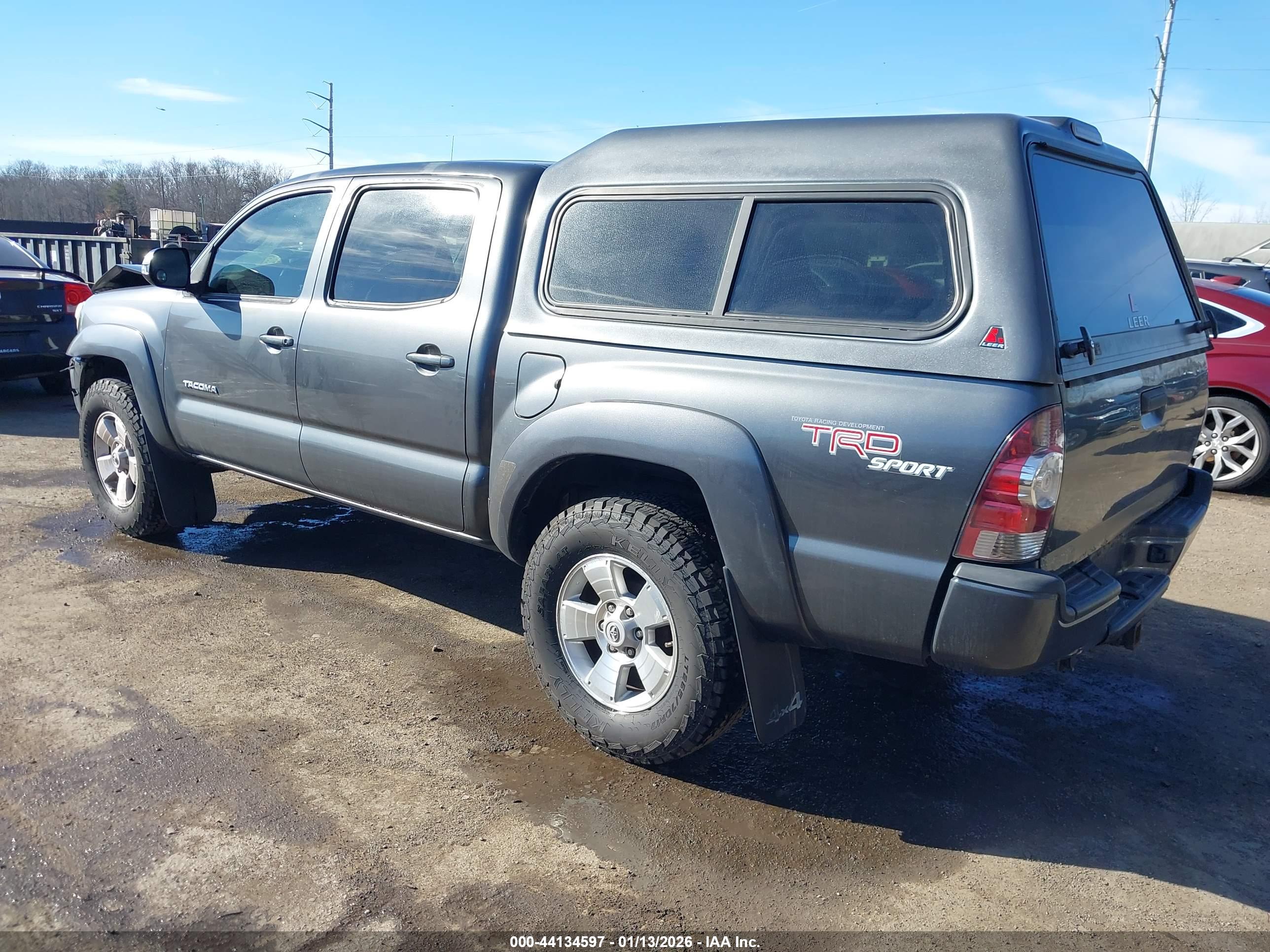 TOYOTA TACOMA image 3