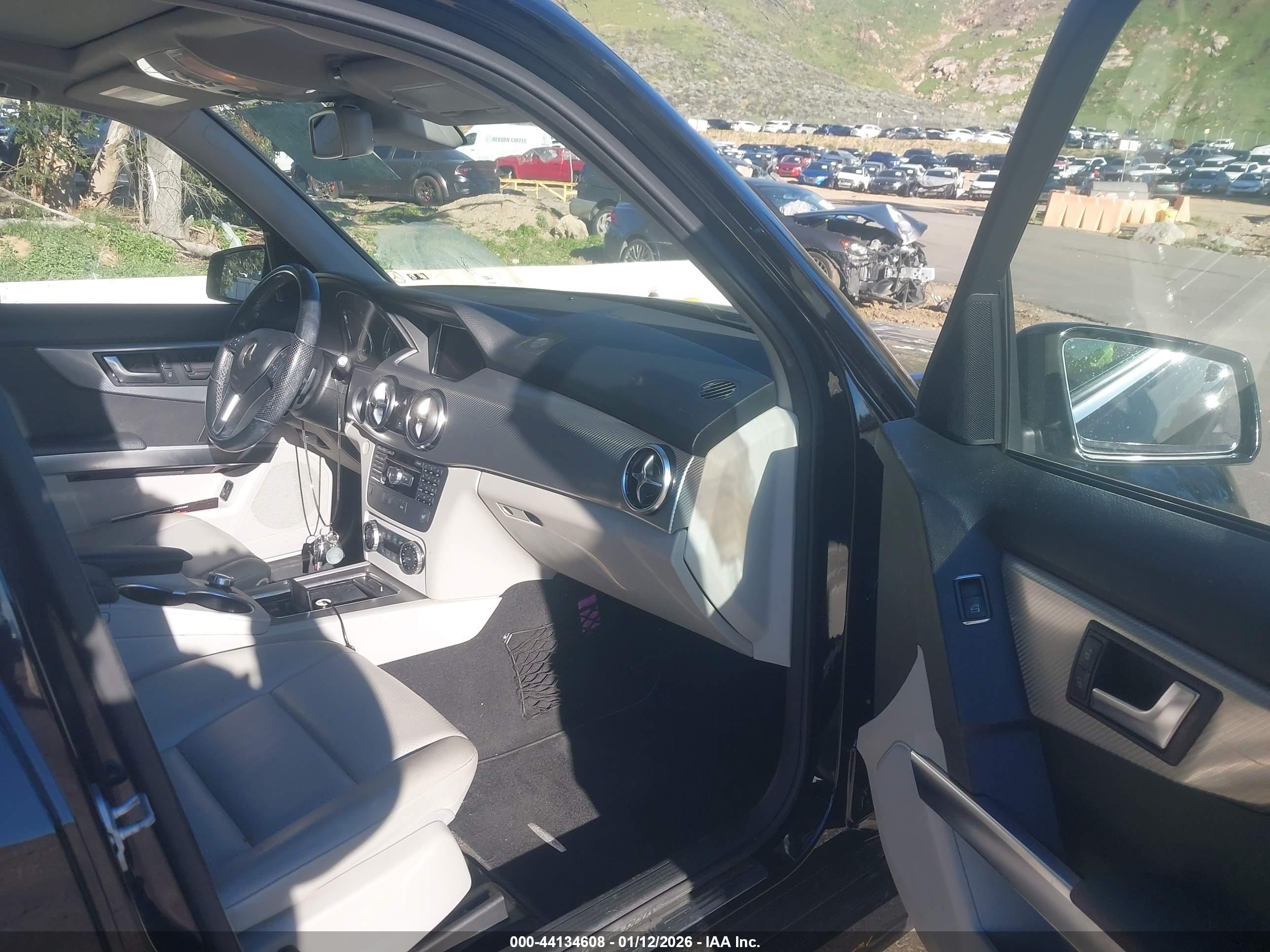 MERCEDES-BENZ GLK image 5