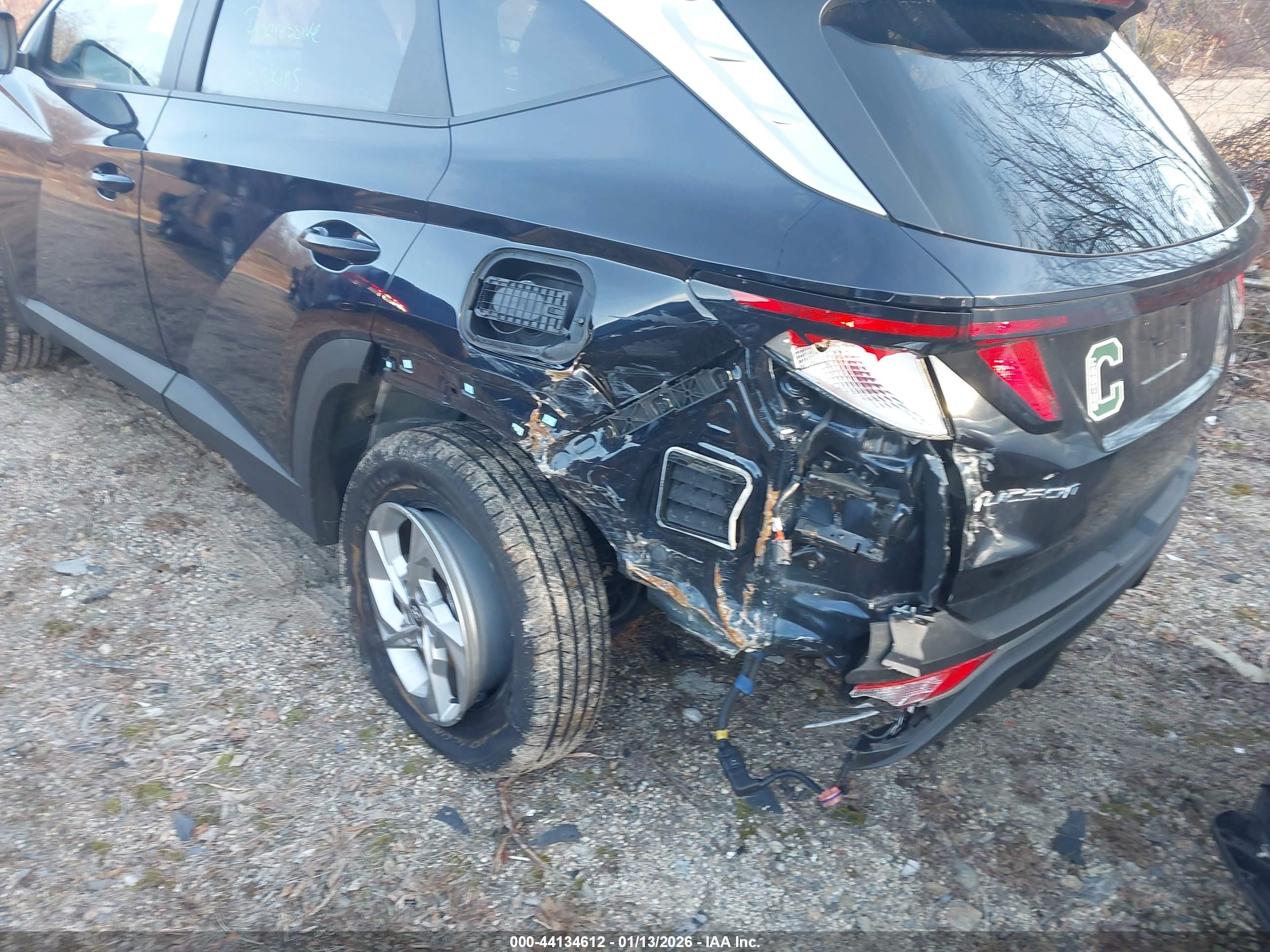HYUNDAI TUCSON image 6