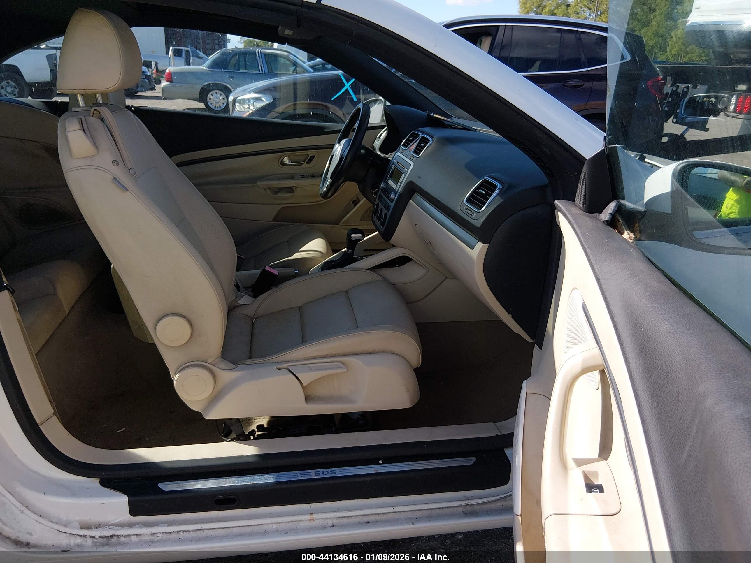 VOLKSWAGEN EOS image 5