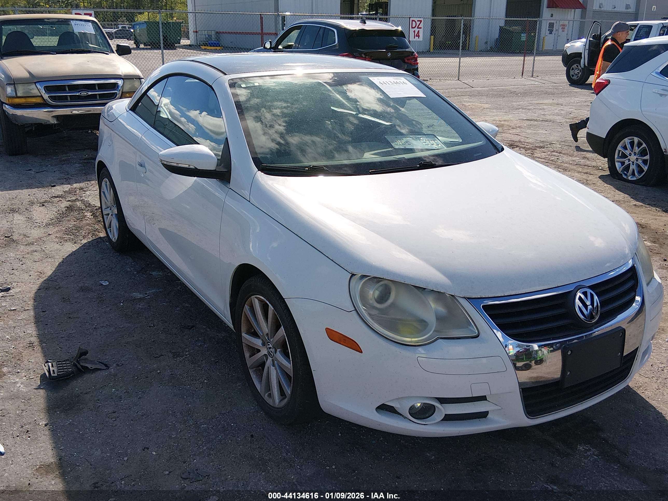VOLKSWAGEN EOS image 6