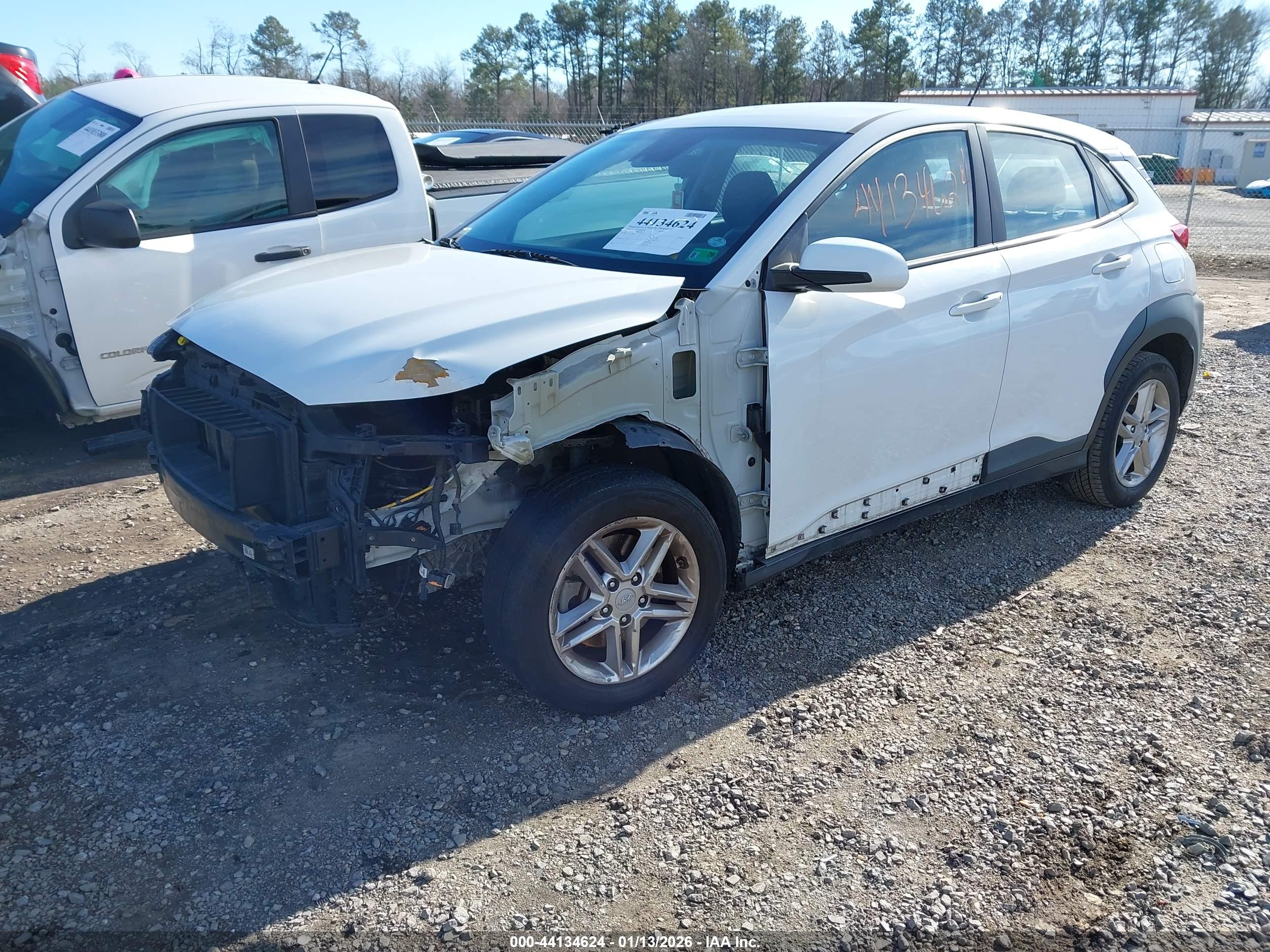 HYUNDAI KONA image 2