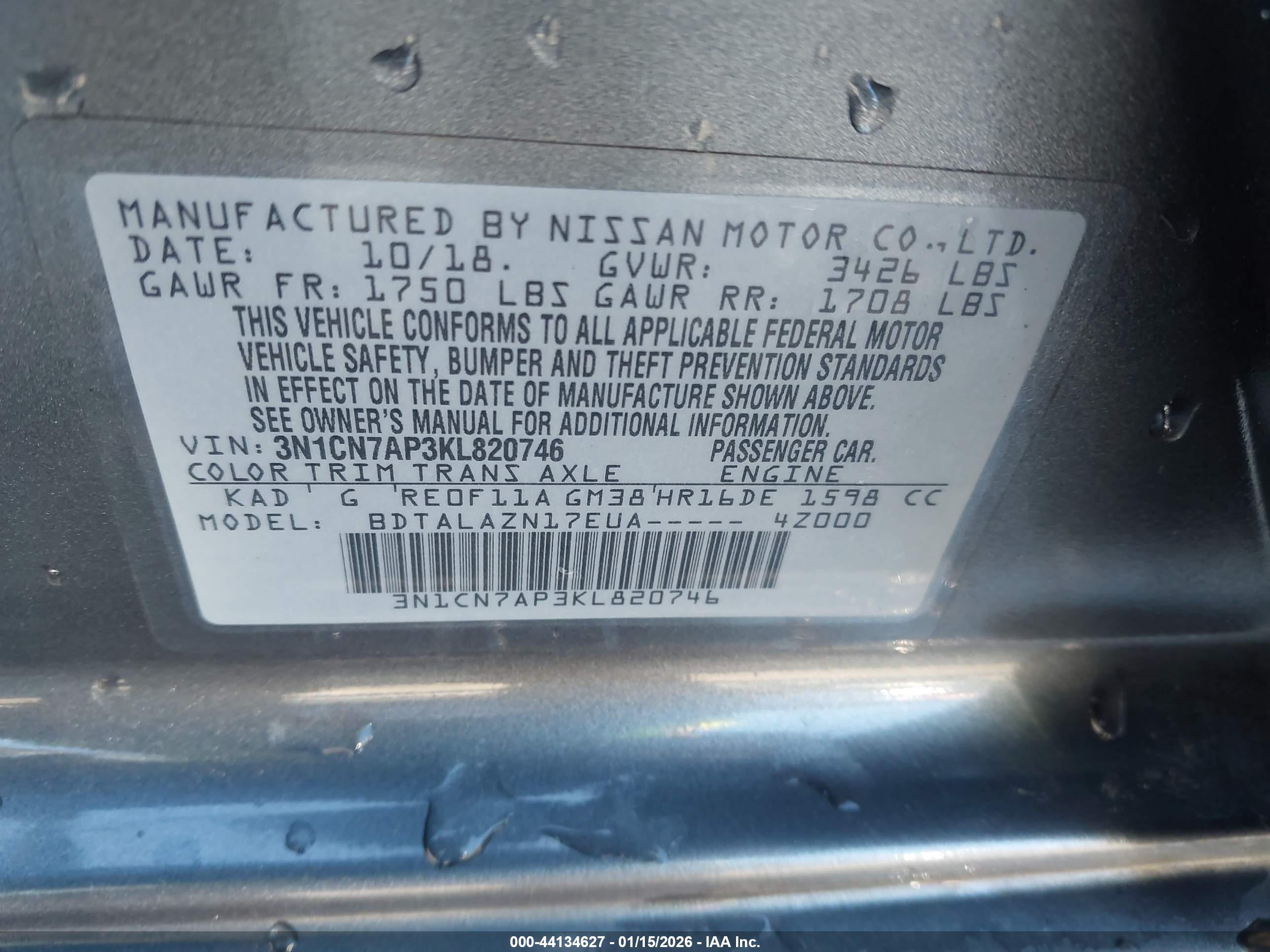 NISSAN VERSA image 9