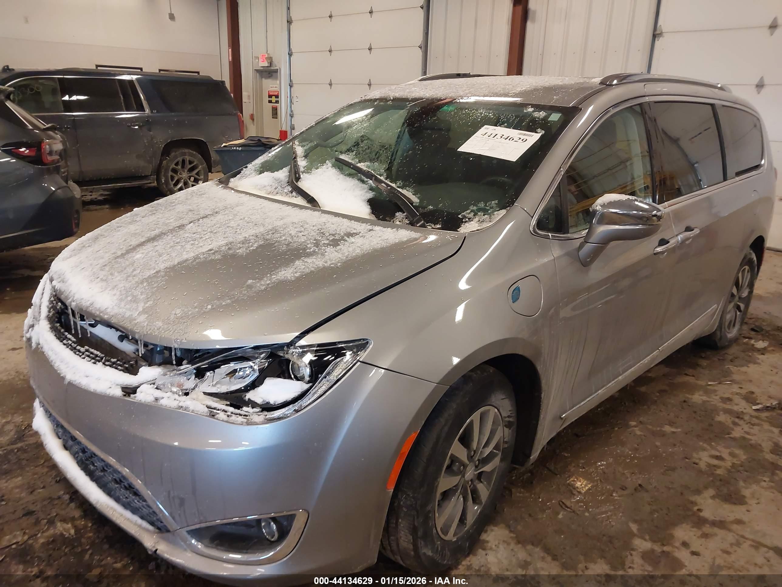 CHRYSLER PACIFICA image 2