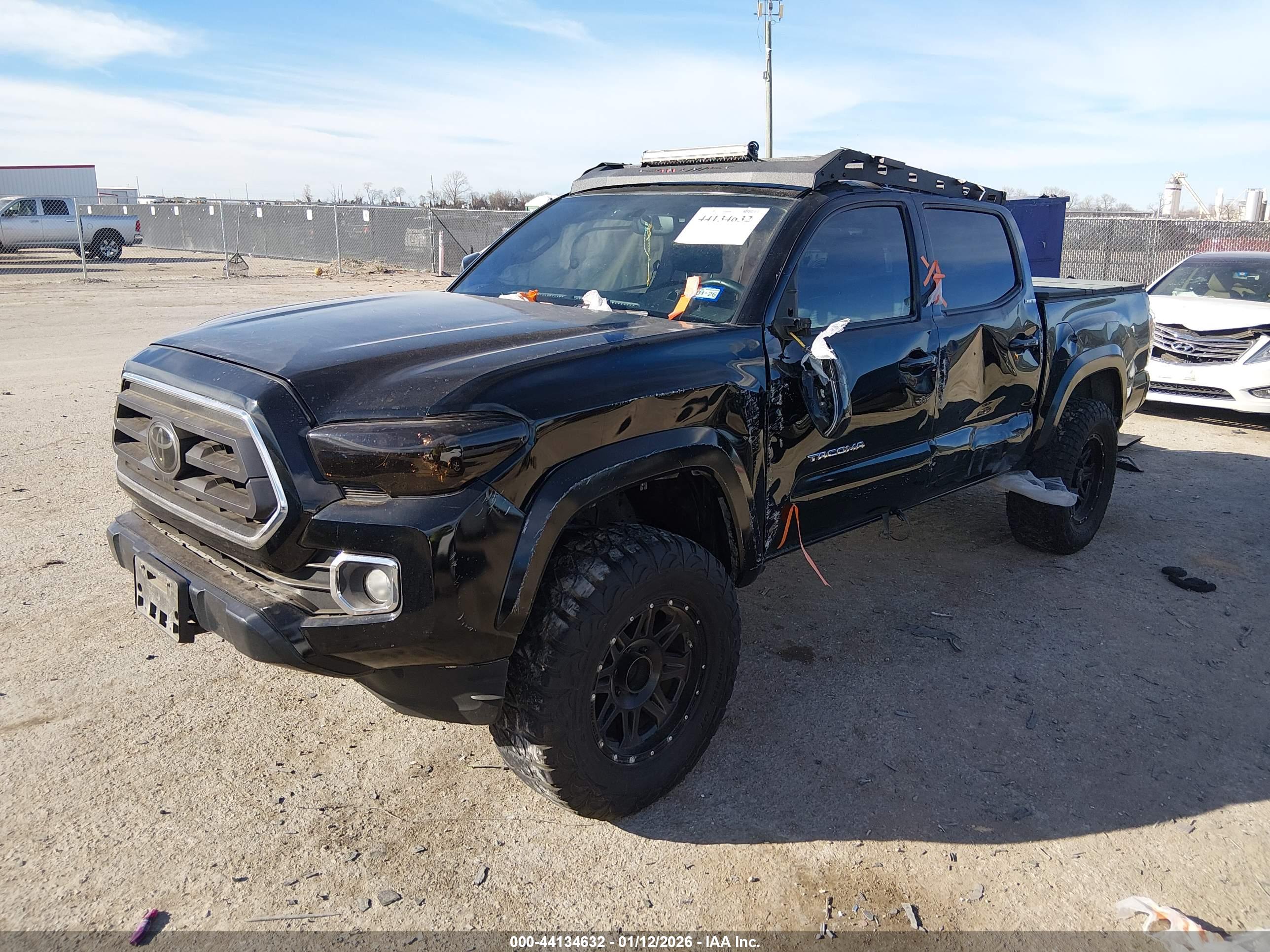 TOYOTA TACOMA image 2