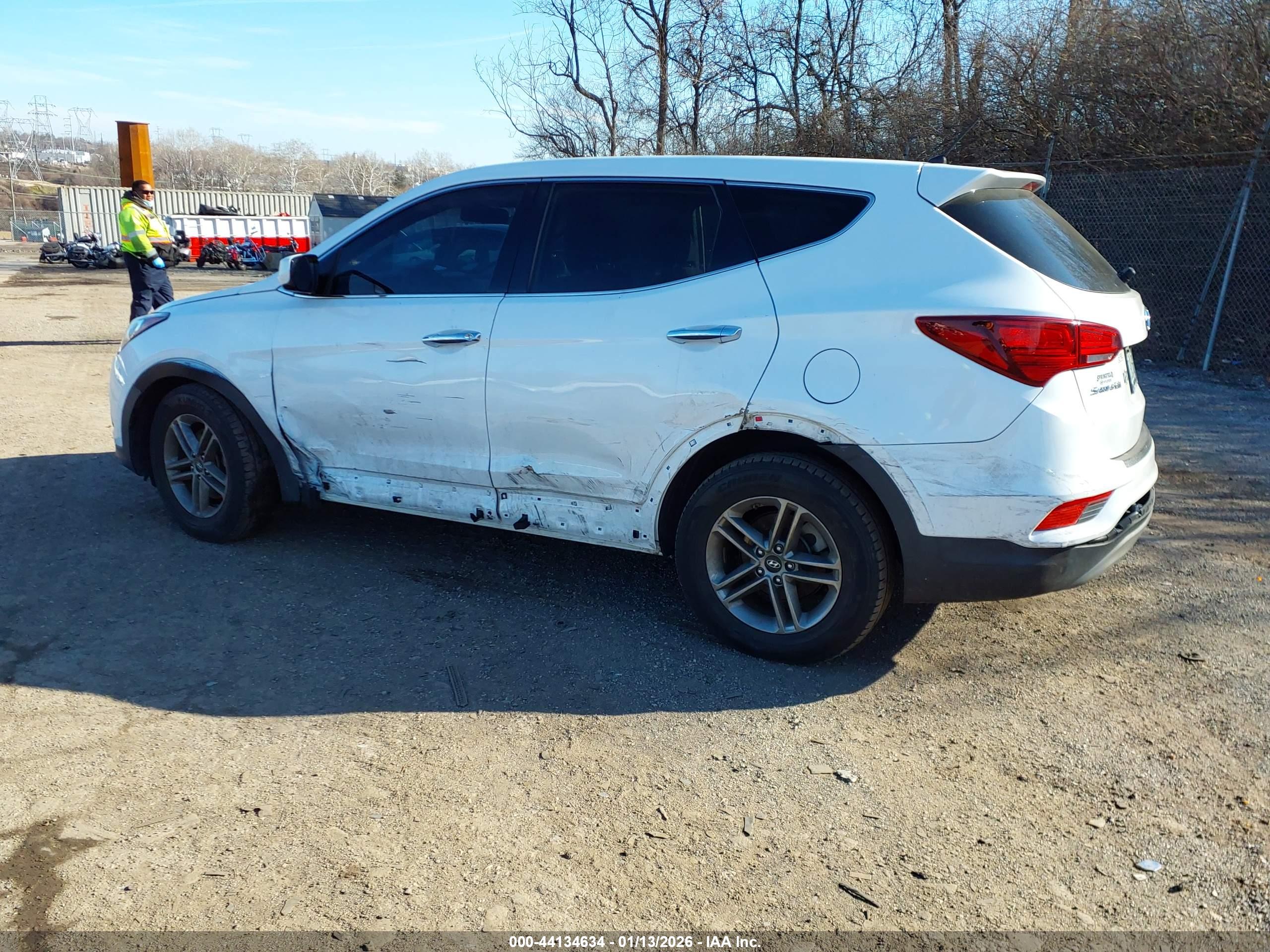 HYUNDAI SANTA image 3