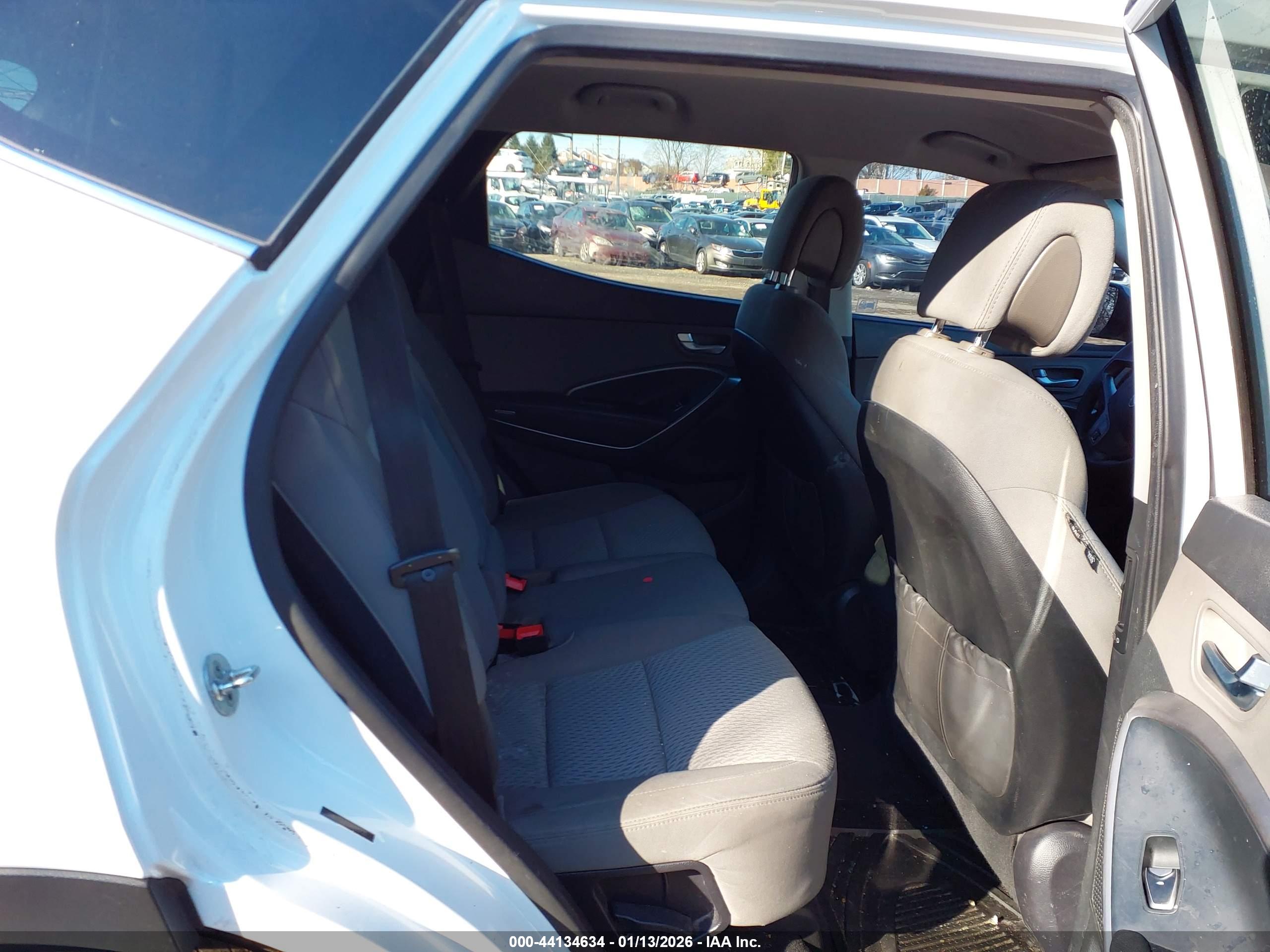 HYUNDAI SANTA image 8