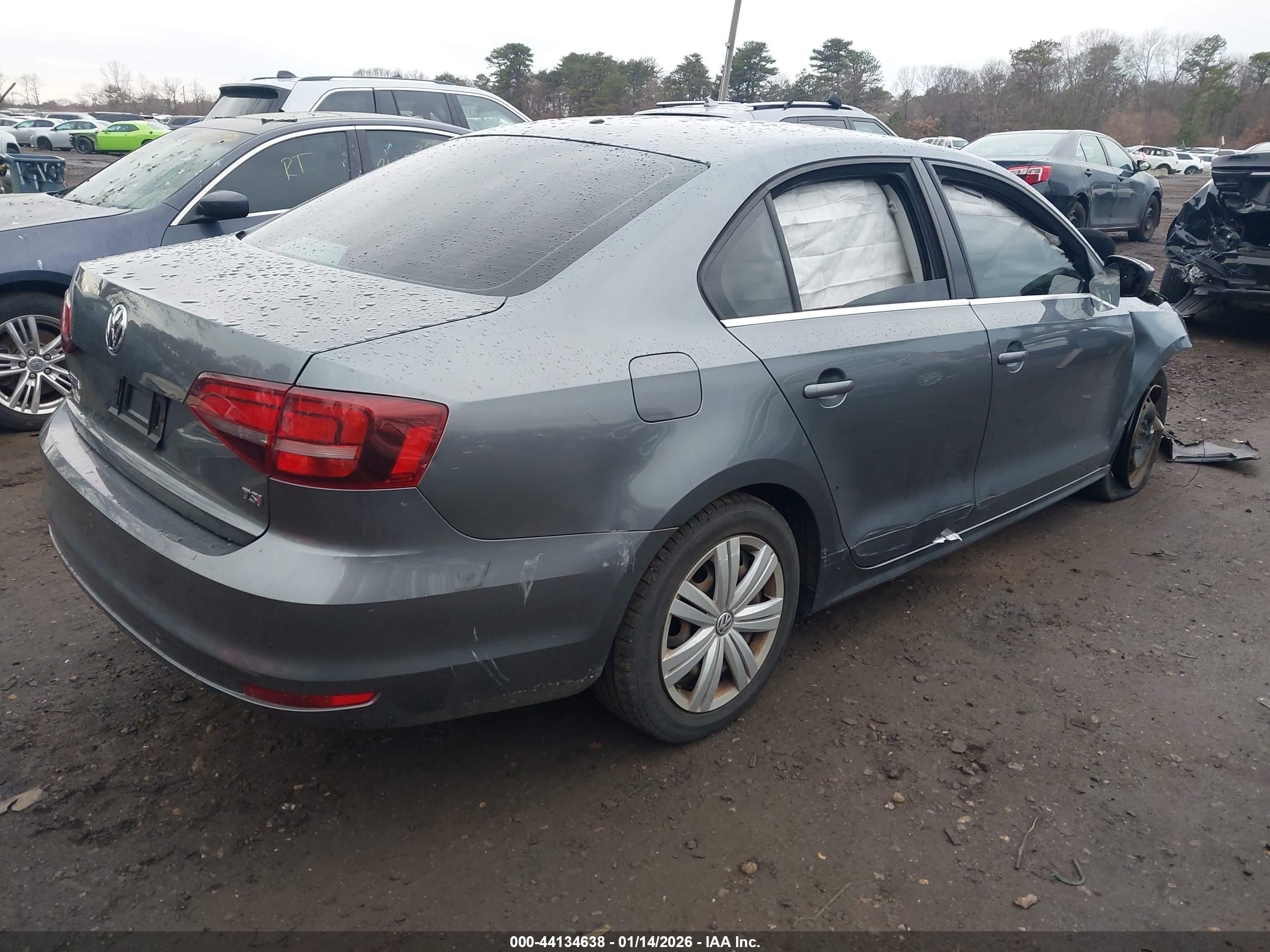 VOLKSWAGEN JETTA image 4
