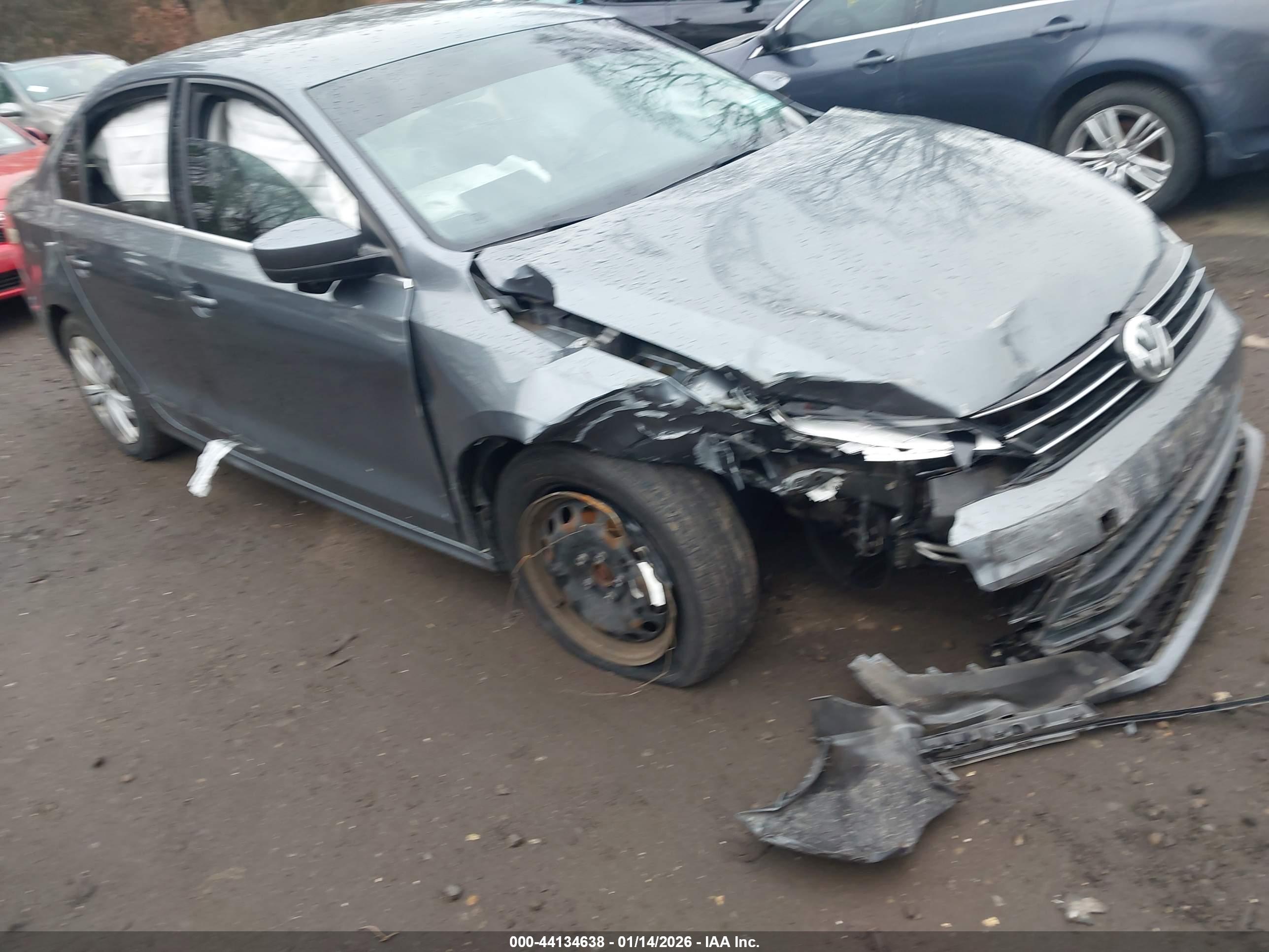 VOLKSWAGEN JETTA image 6
