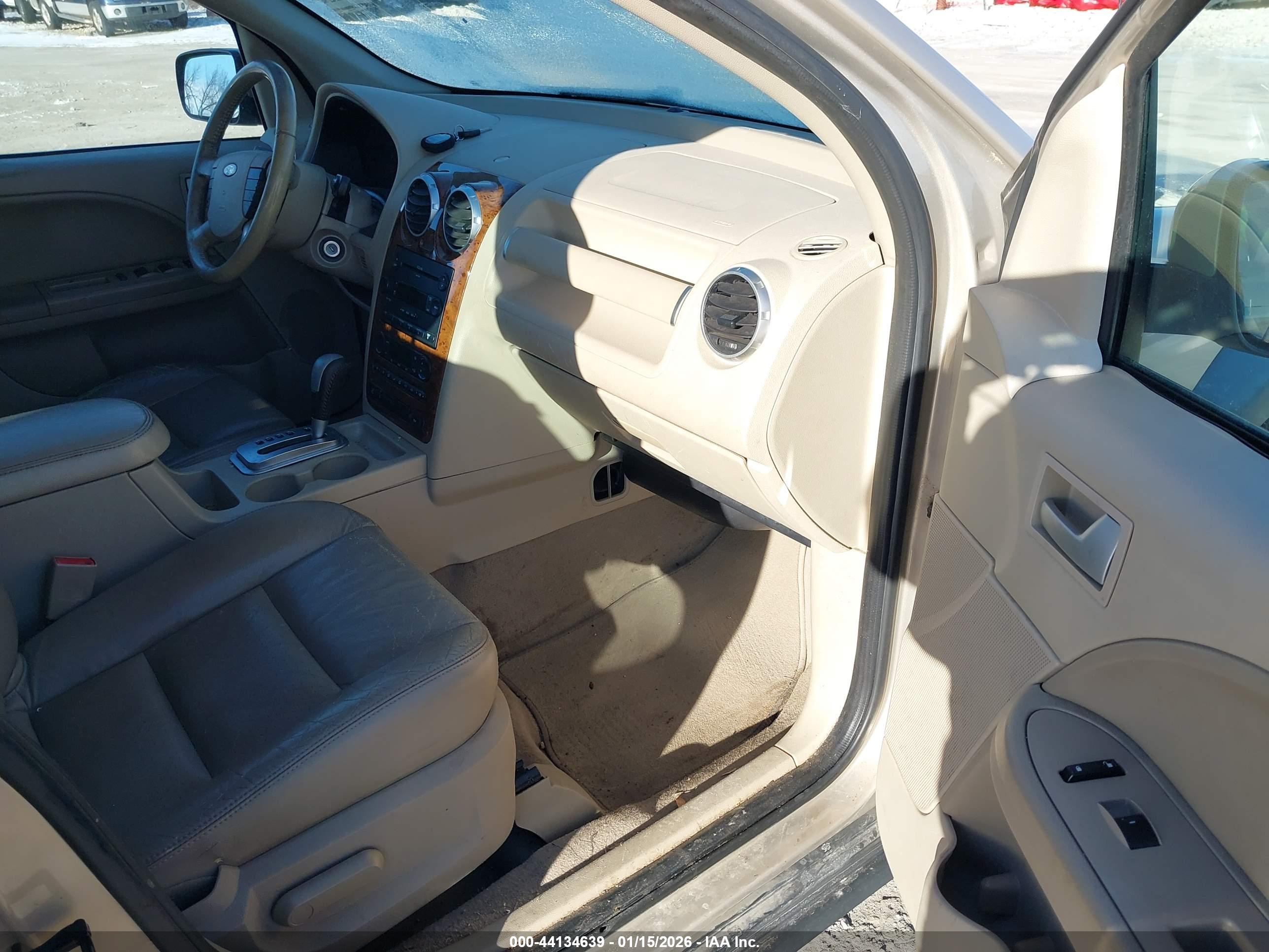 FORD FREESTYLE image 5