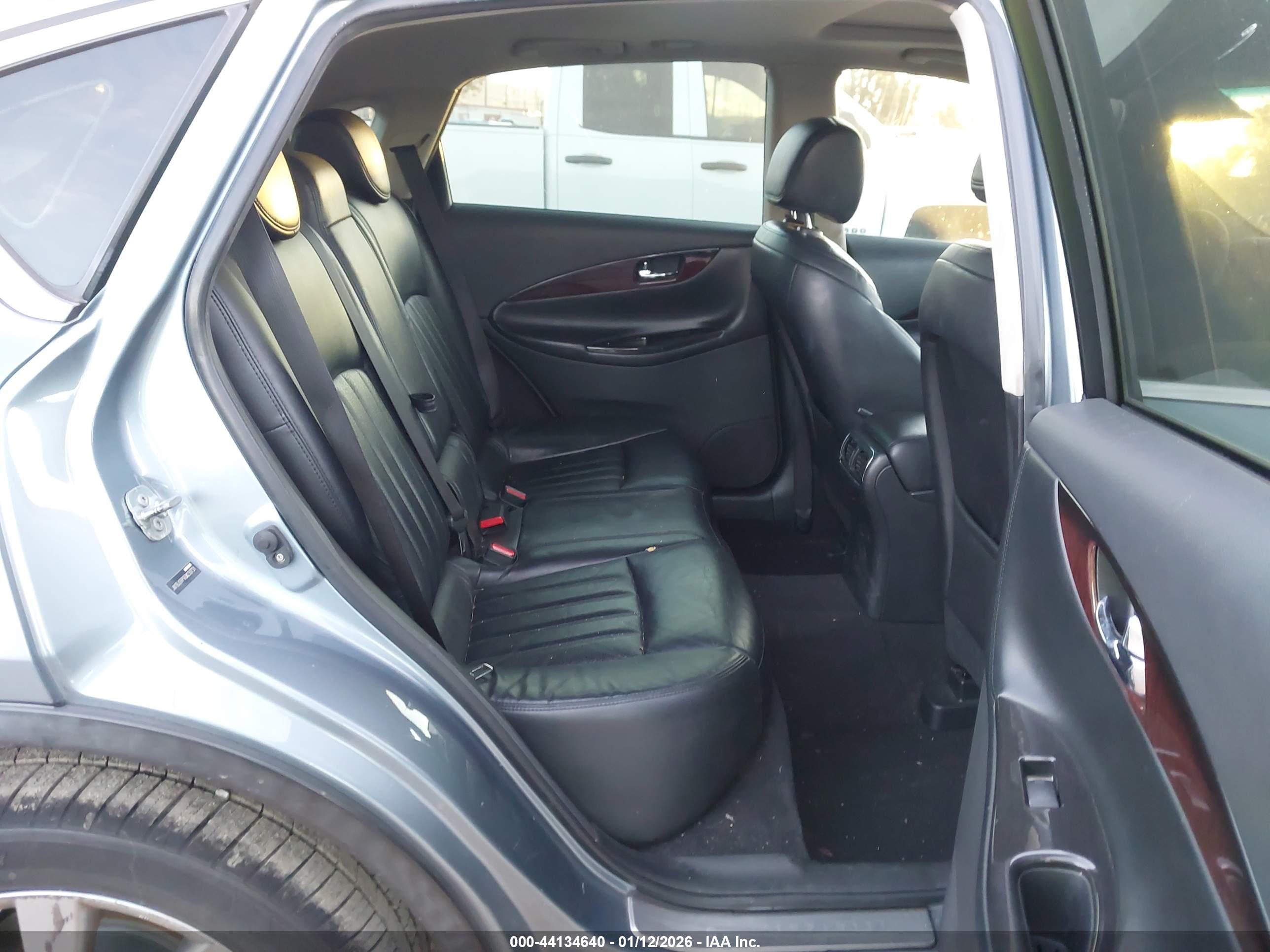 INFINITI QX50 image 8