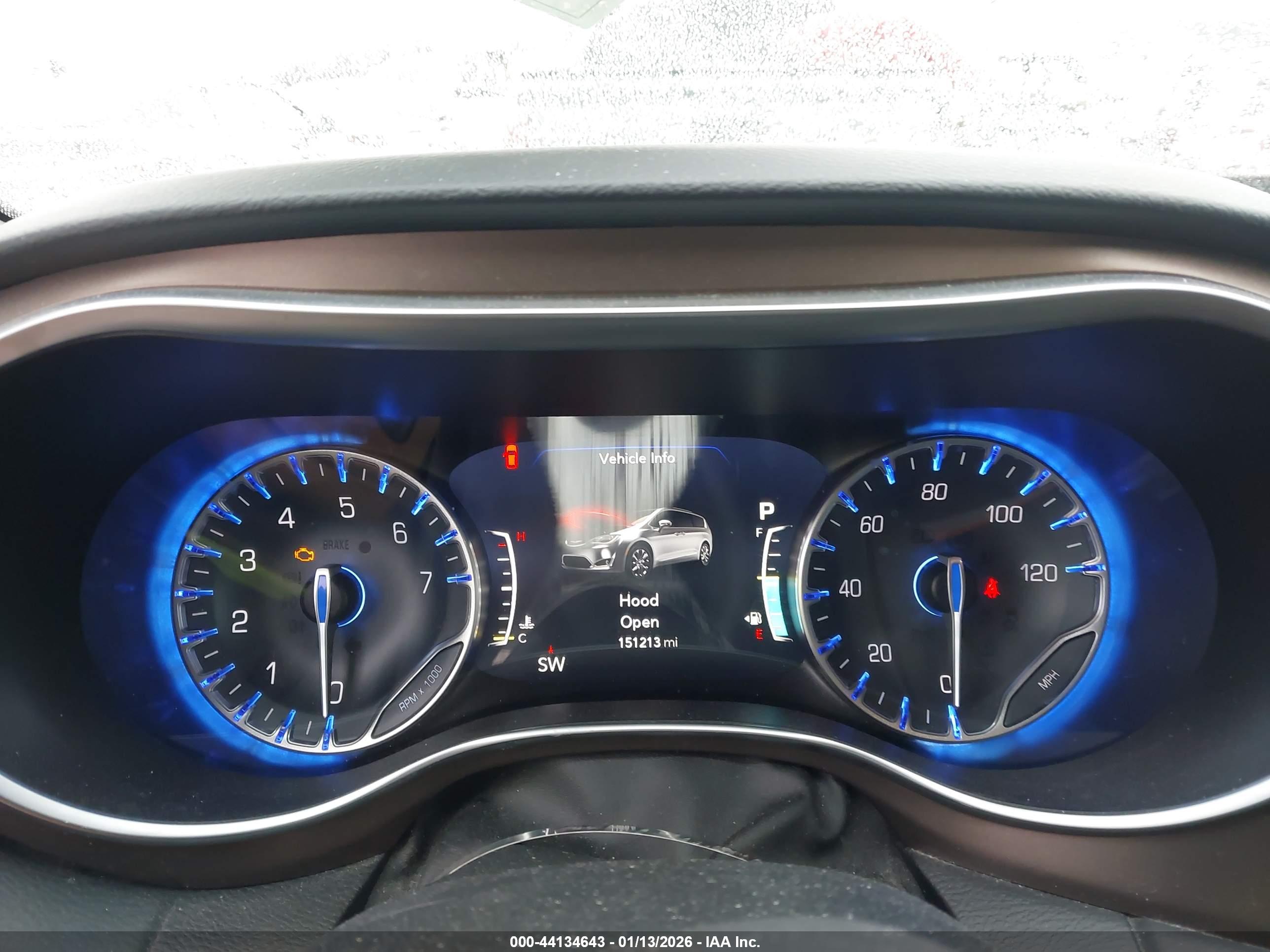 CHRYSLER PACIFICA image 7
