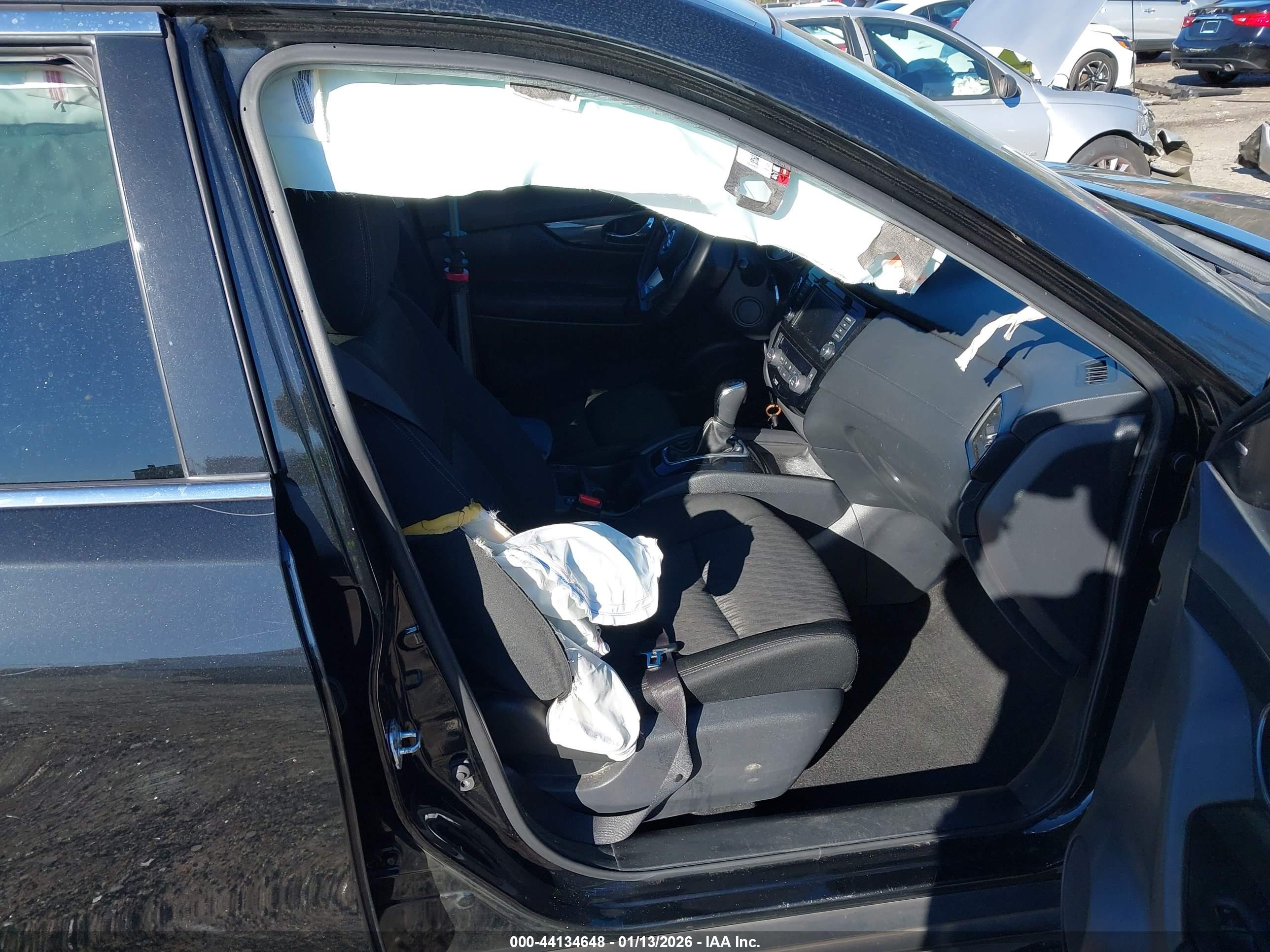 NISSAN ROGUE image 5