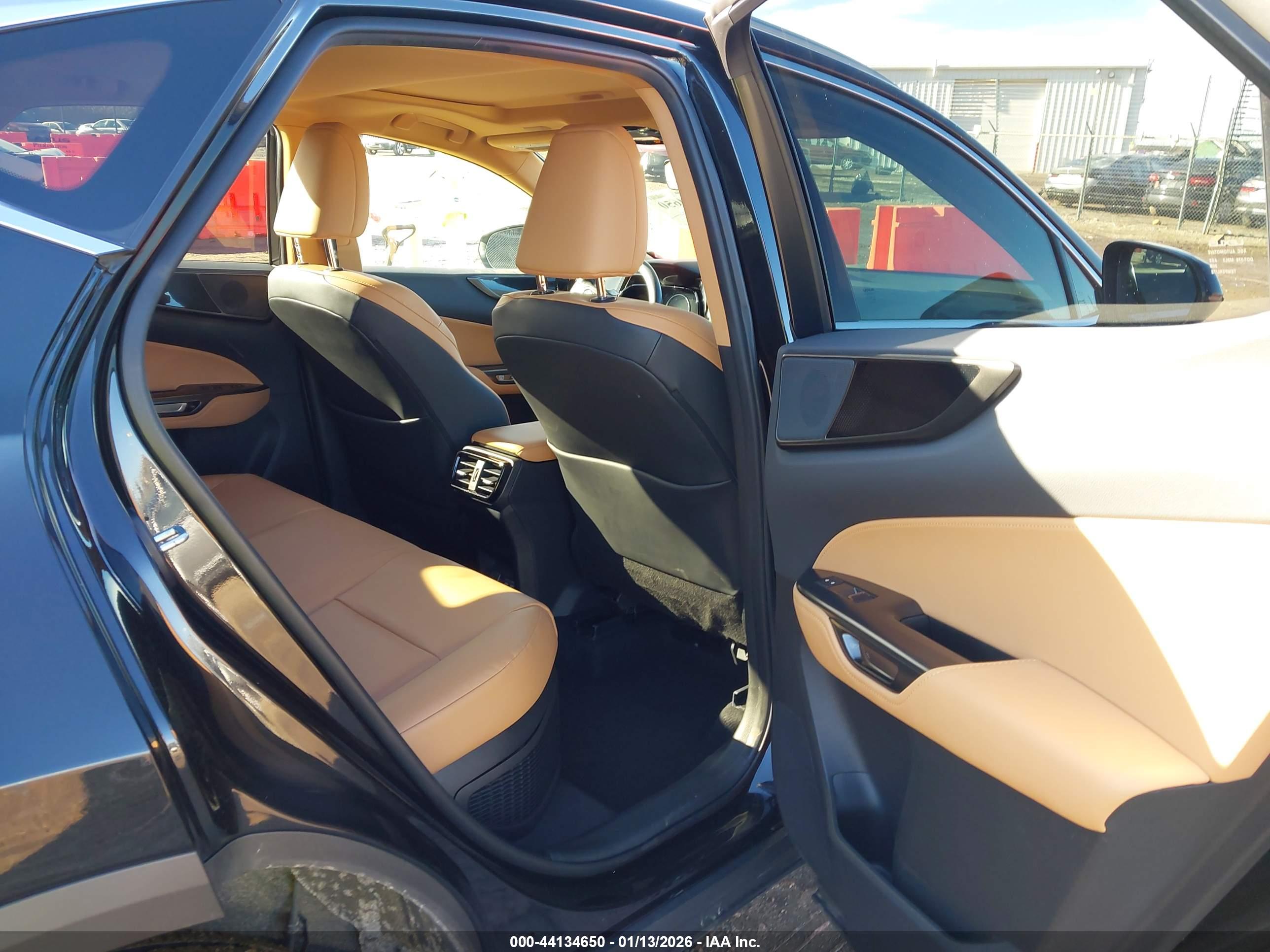 LEXUS NX image 8