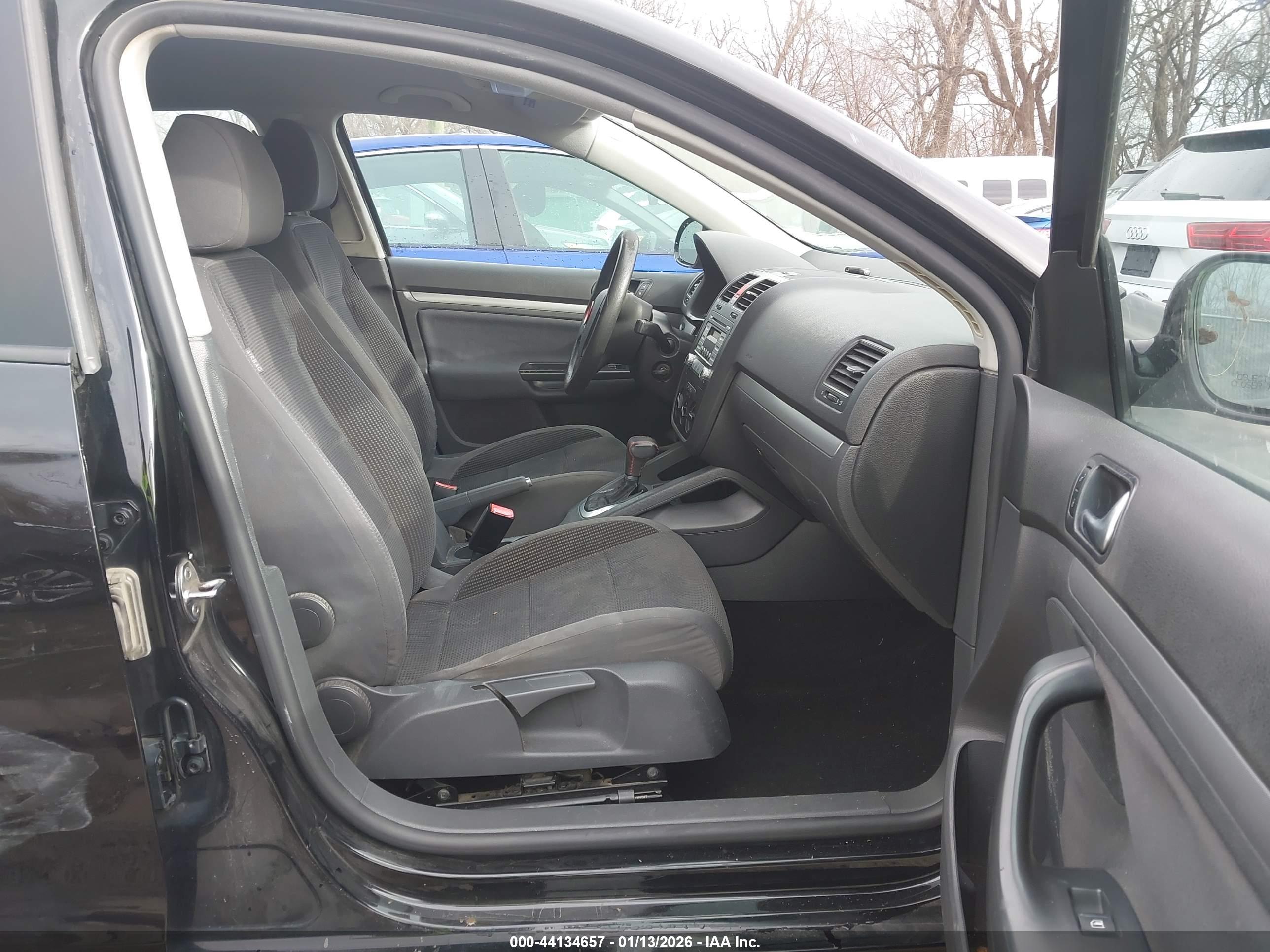 VOLKSWAGEN JETTA image 5