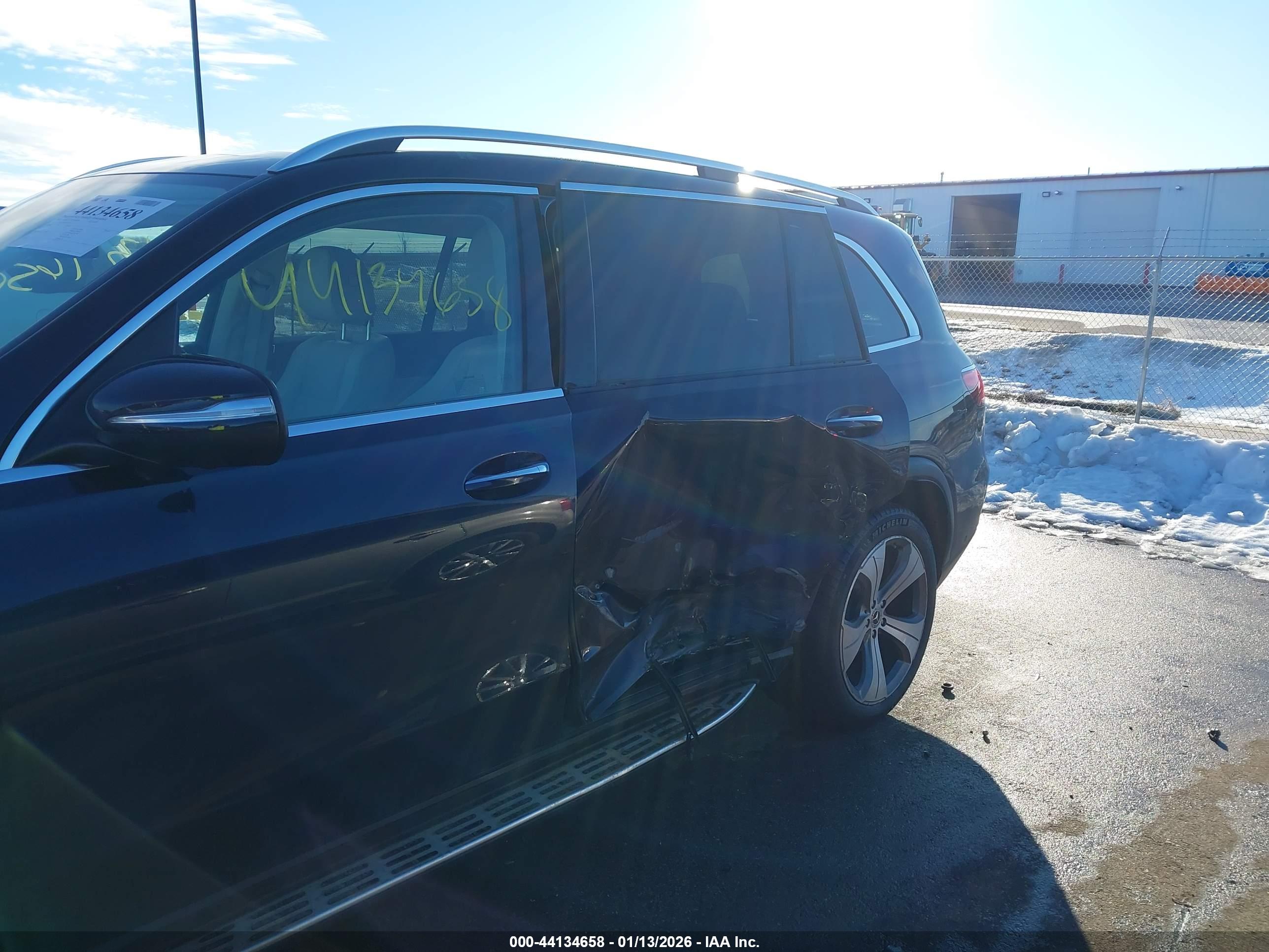 MERCEDES-BENZ GLS image 6