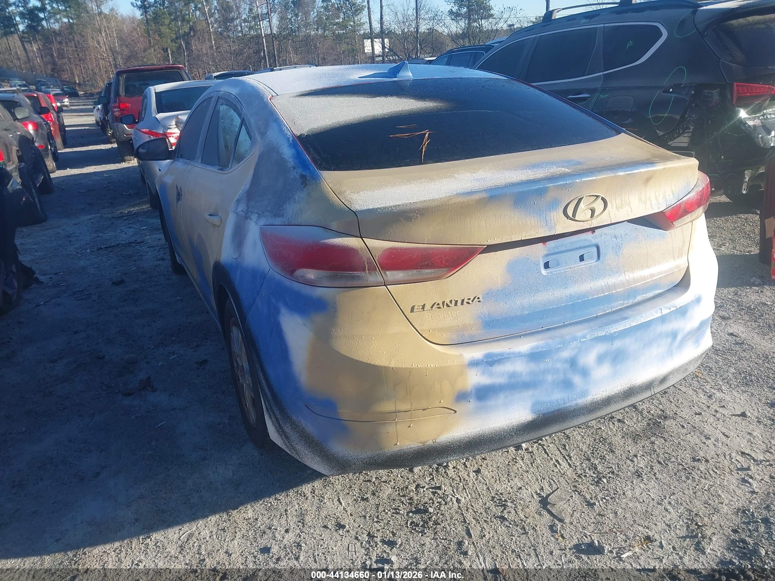 HYUNDAI ELANTRA image 3