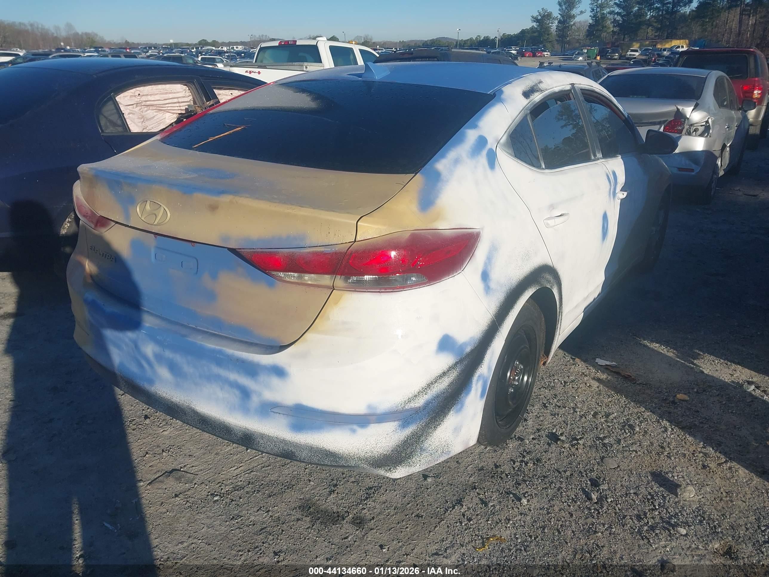 HYUNDAI ELANTRA image 4