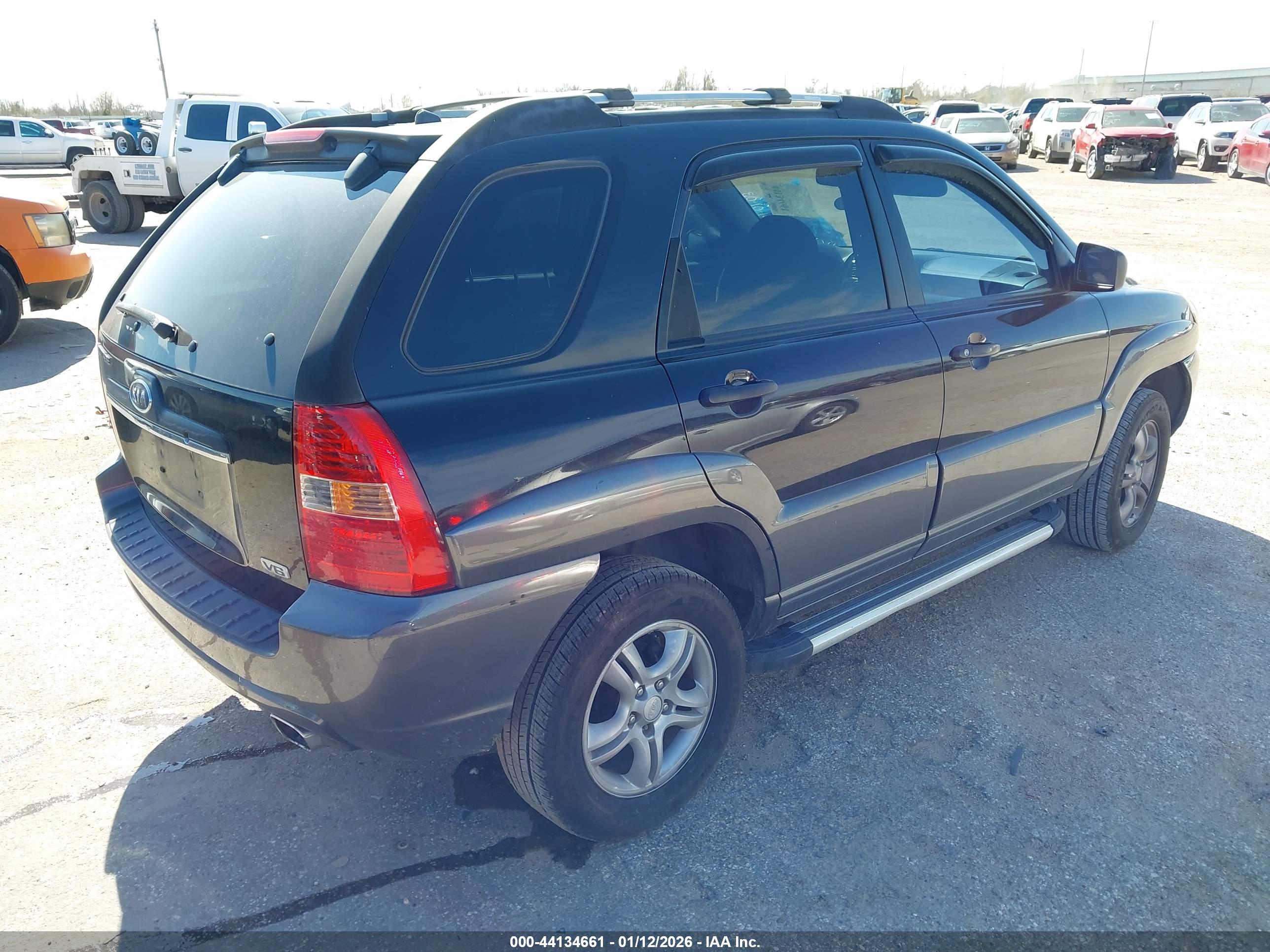 KIA SPORTAGE image 4