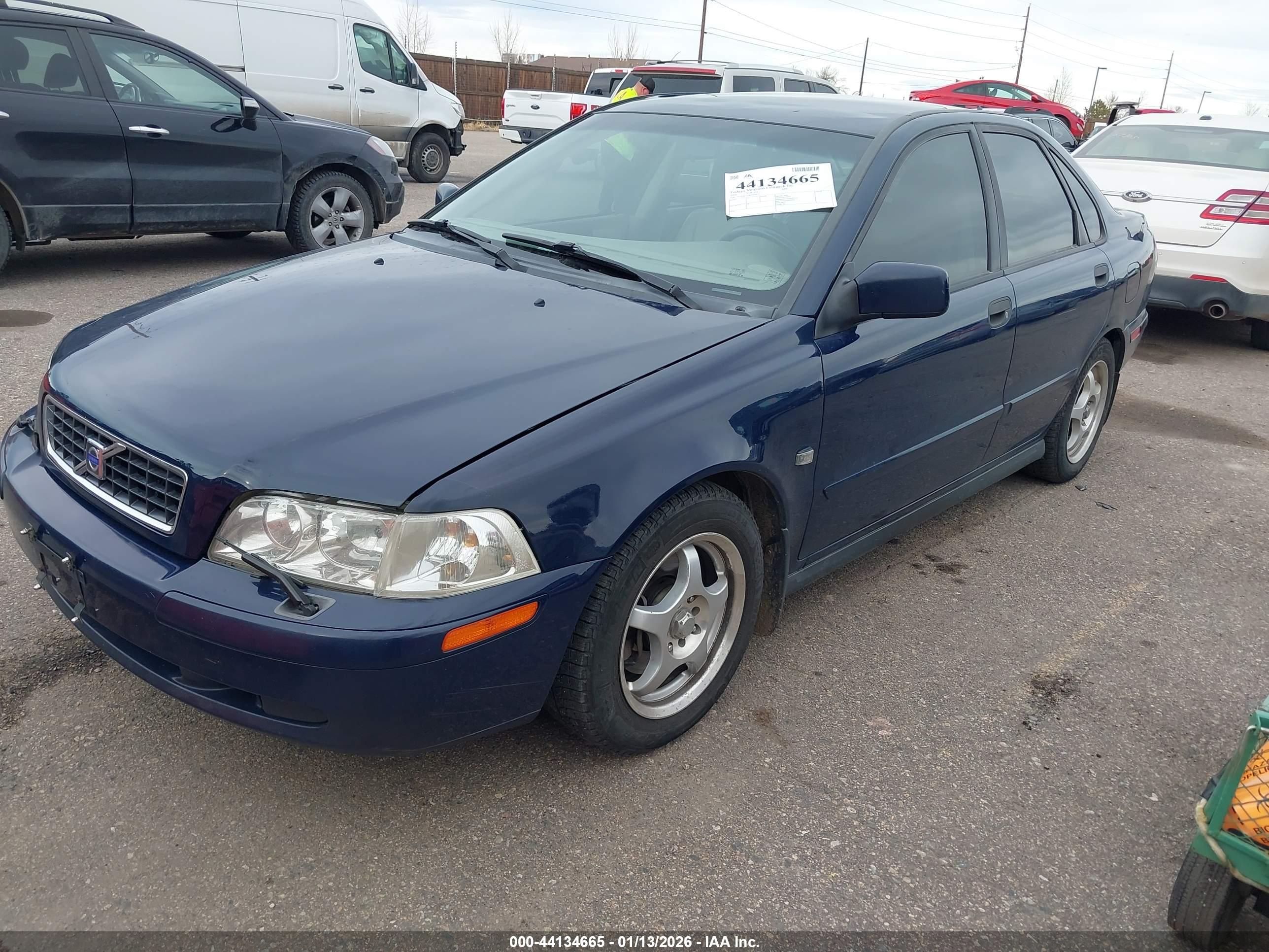 VOLVO S40 image 2