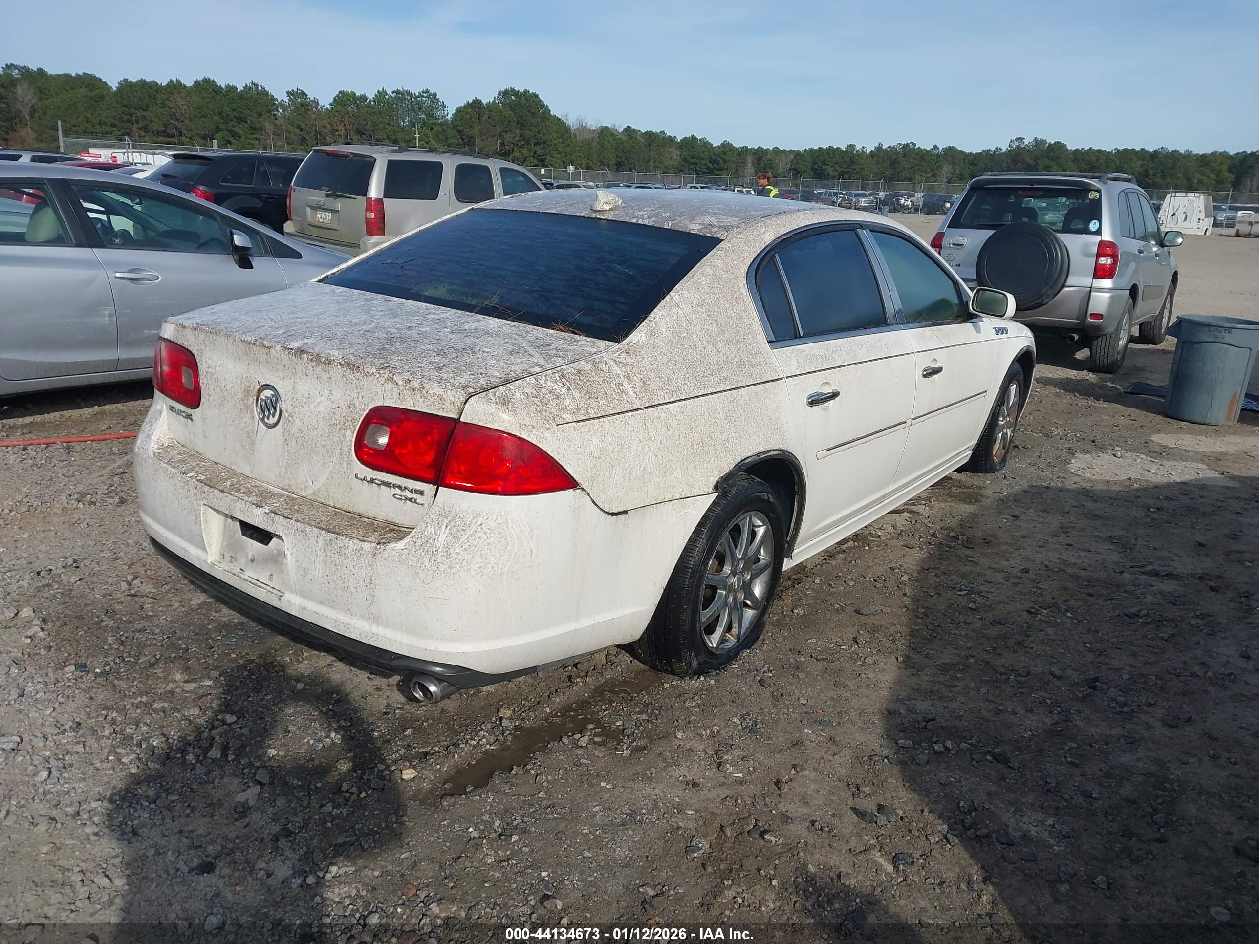 BUICK LUCERNE image 4