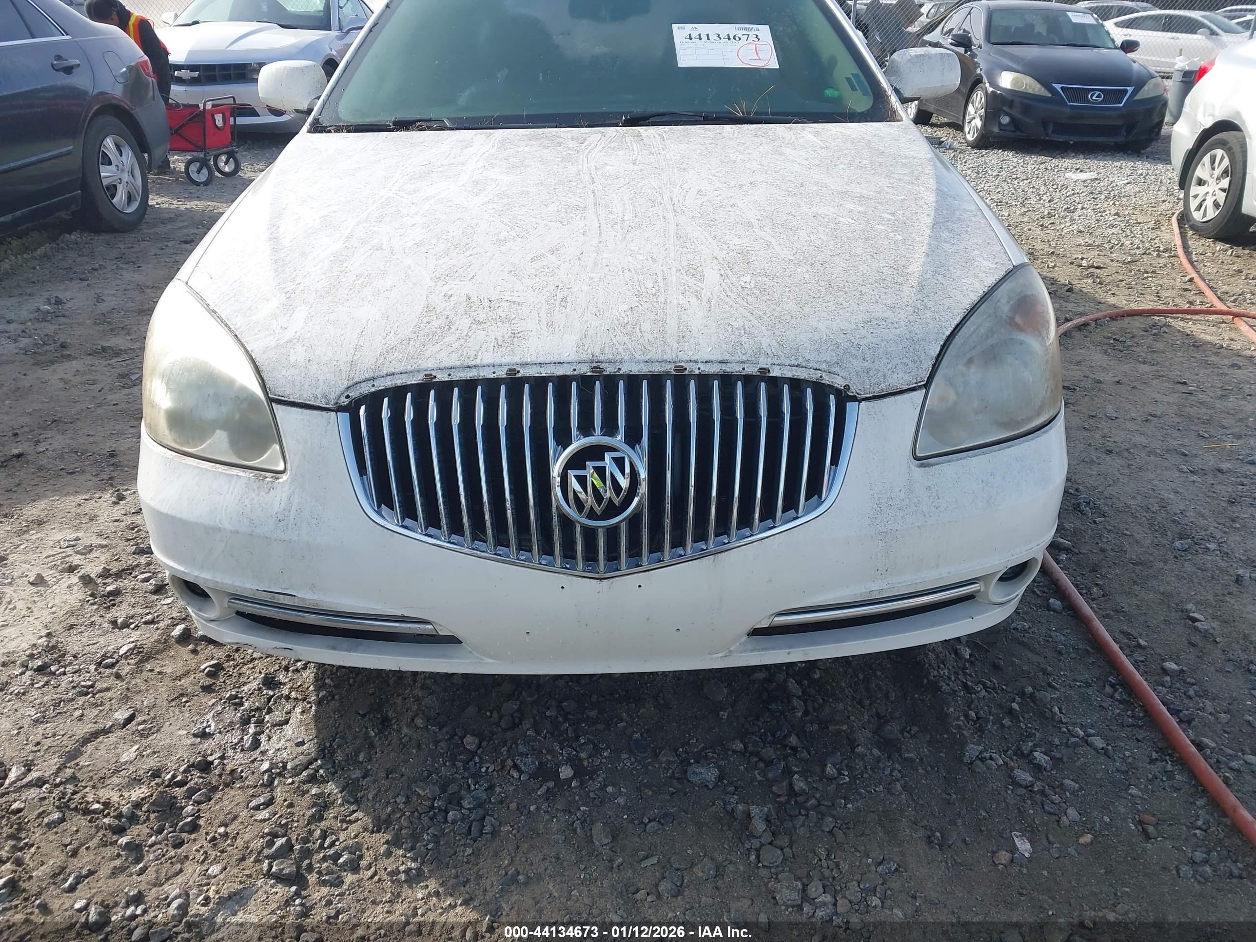 BUICK LUCERNE image 6