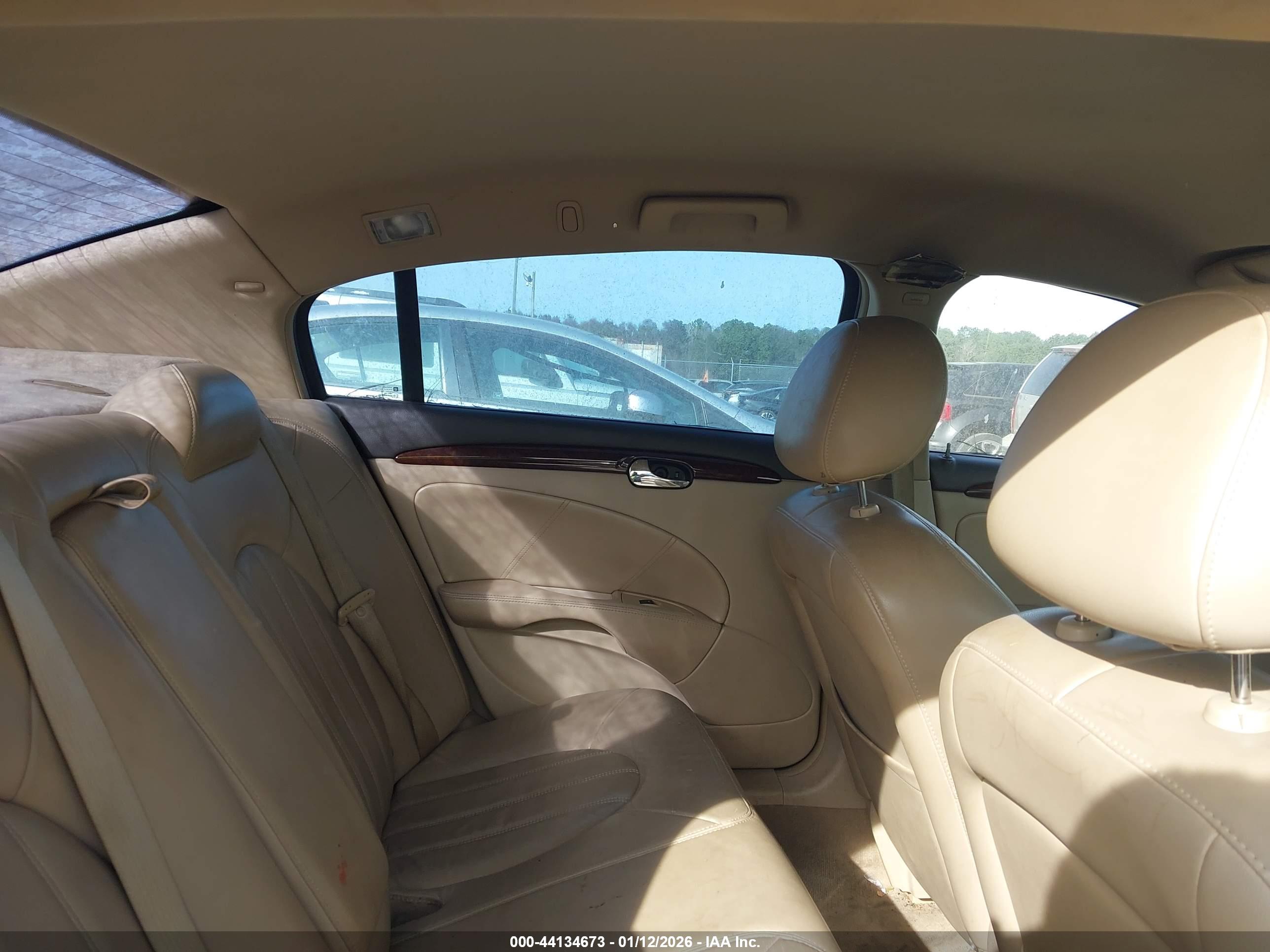 BUICK LUCERNE image 8
