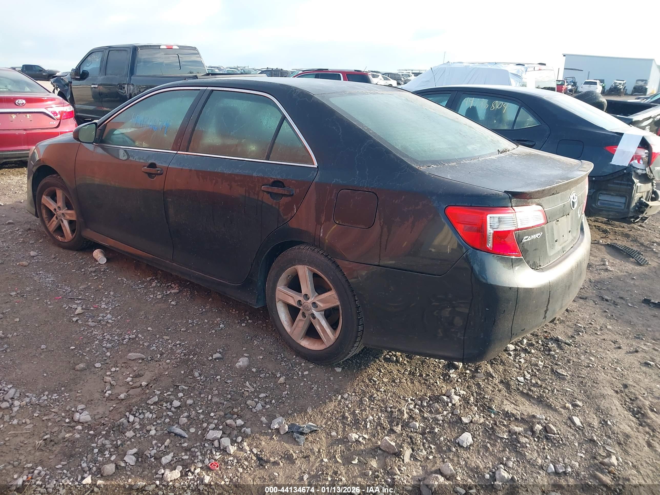 TOYOTA CAMRY image 3