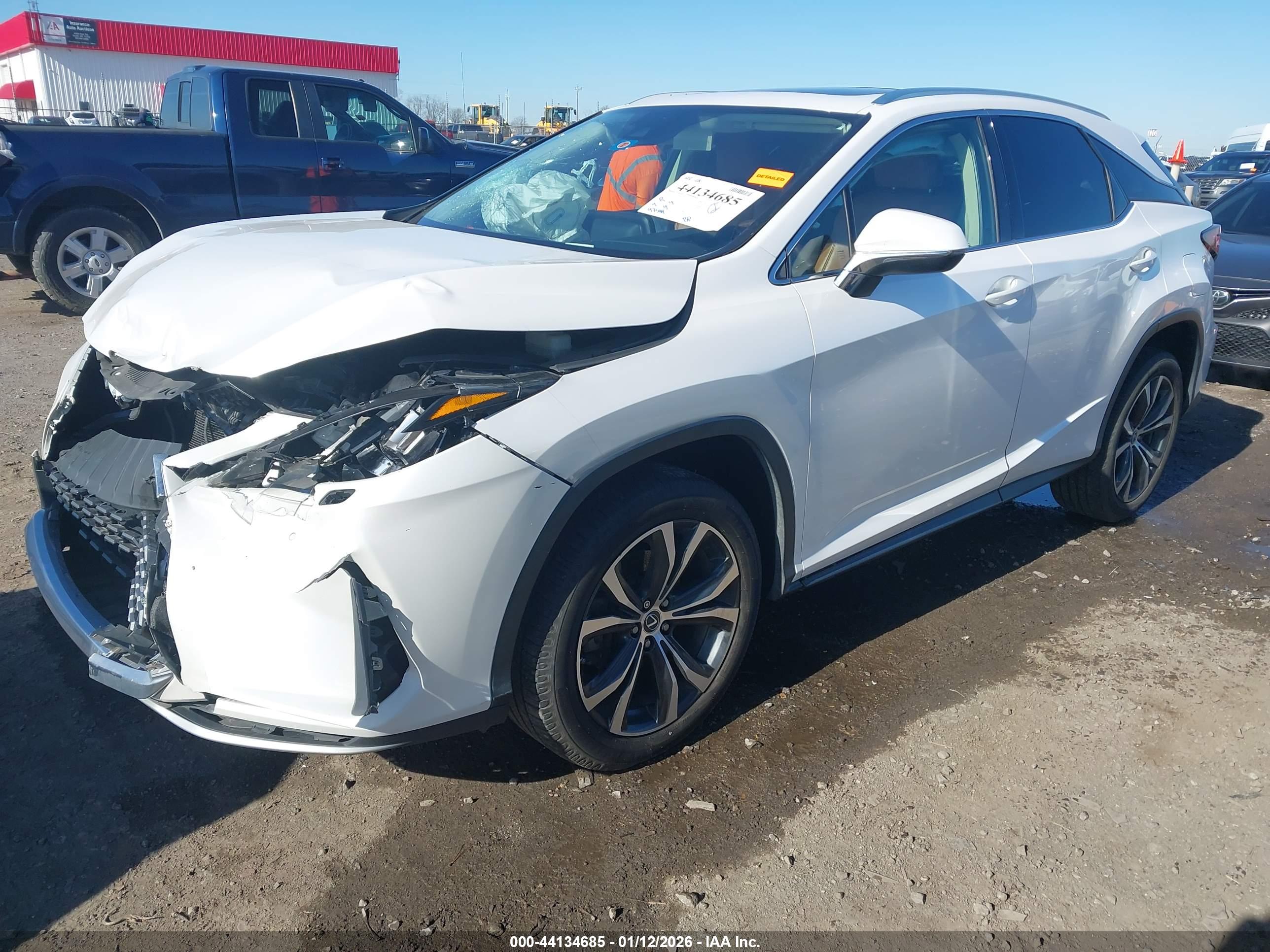 LEXUS RX image 2