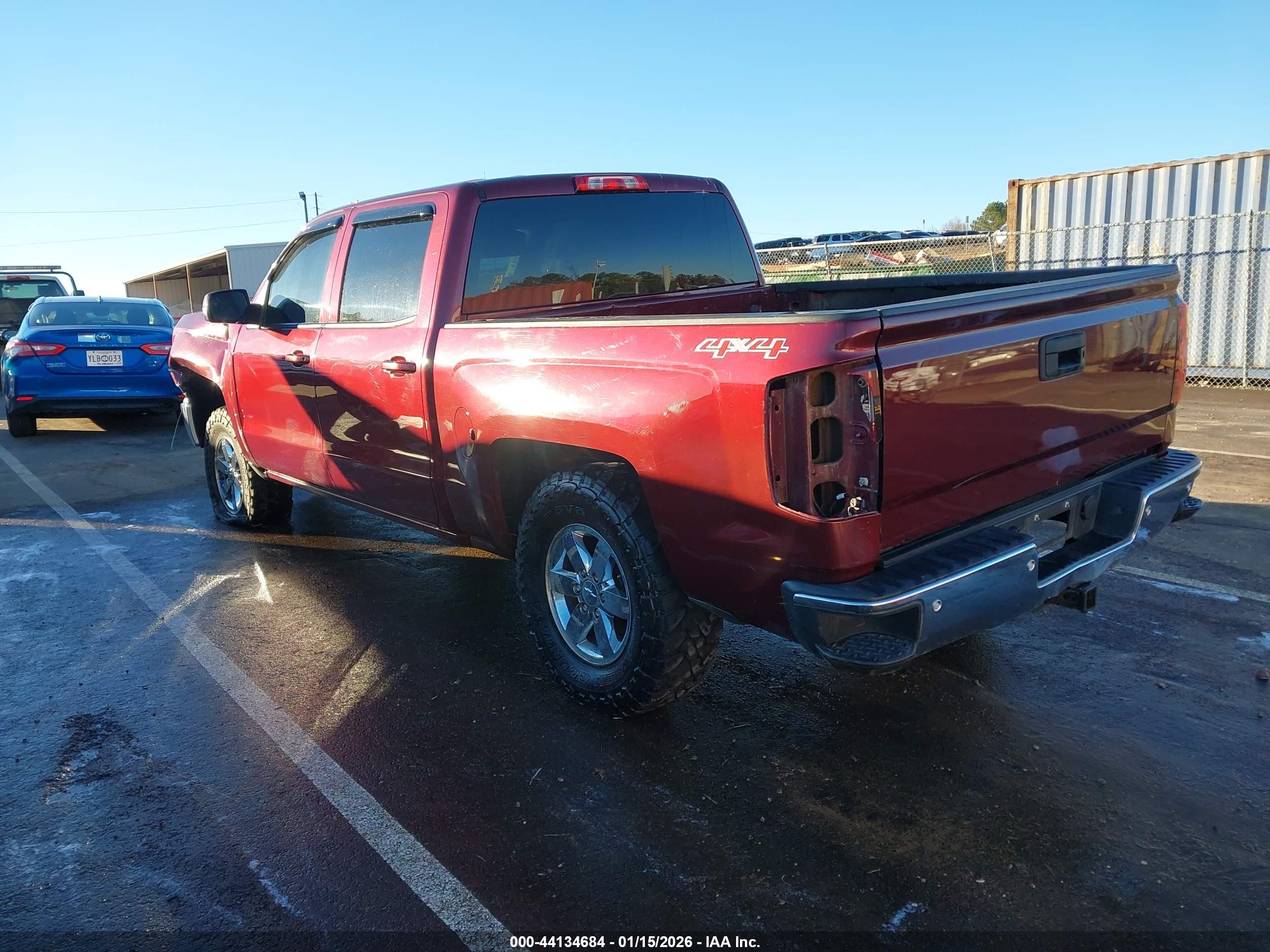 CHEVROLET SILVERADO image 3