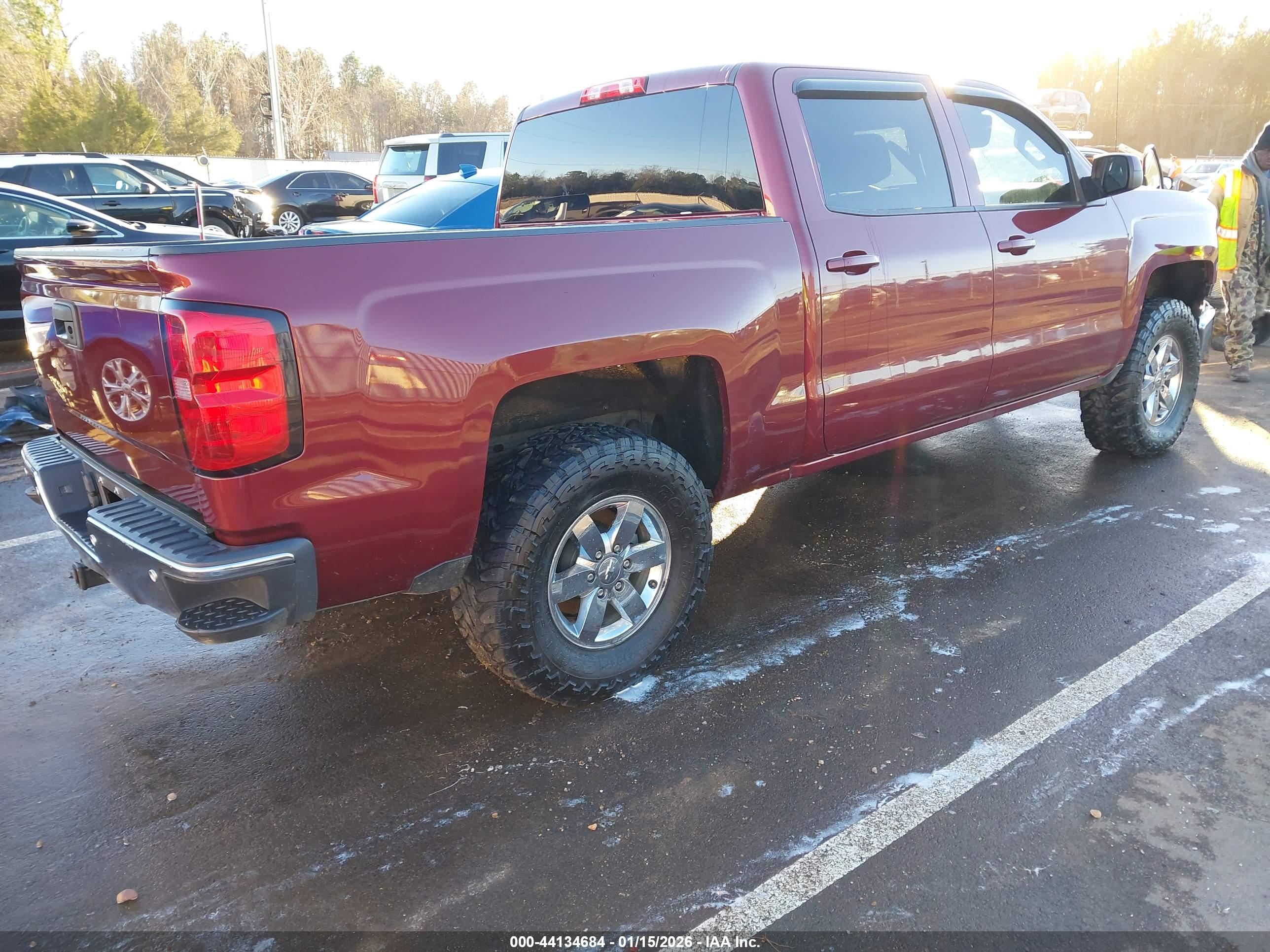 CHEVROLET SILVERADO image 4