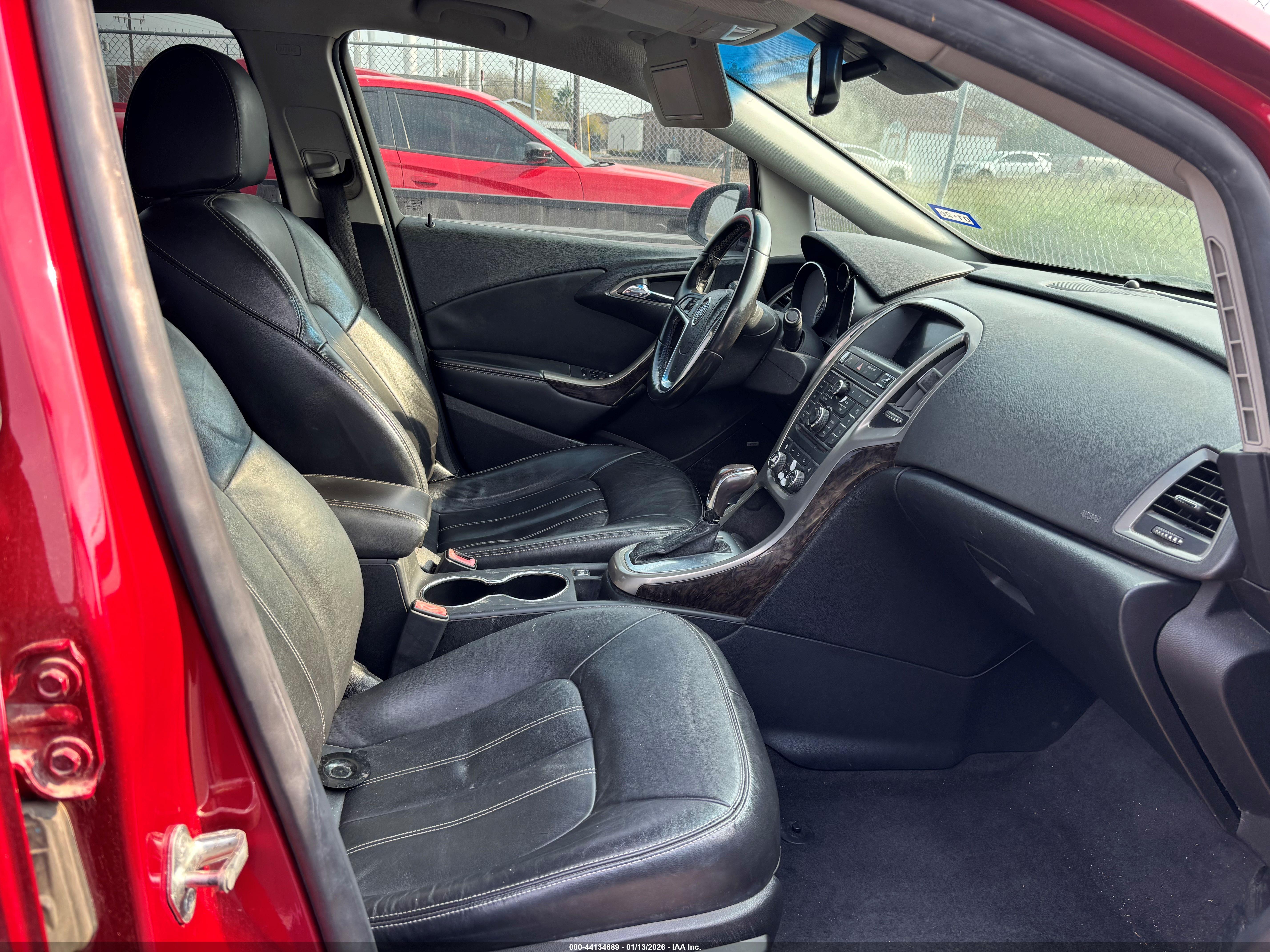 BUICK VERANO image 5