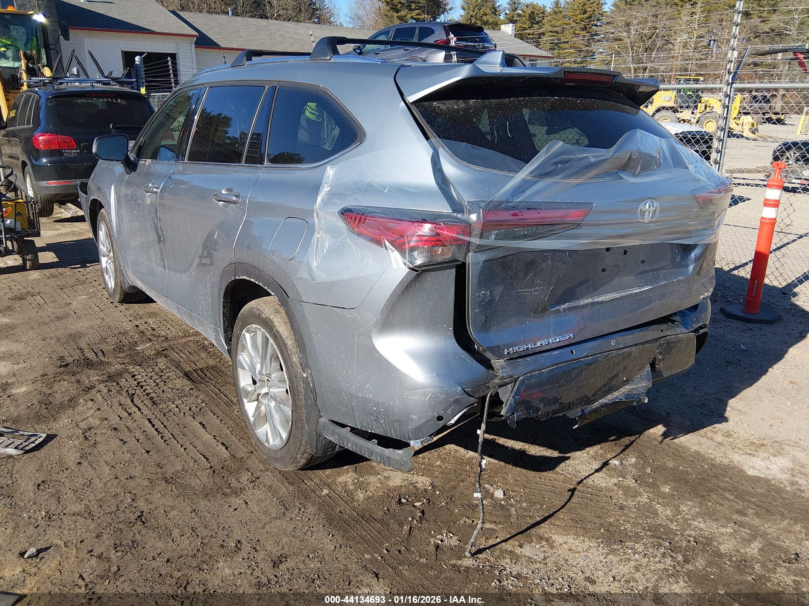 TOYOTA HIGHLANDER image 3