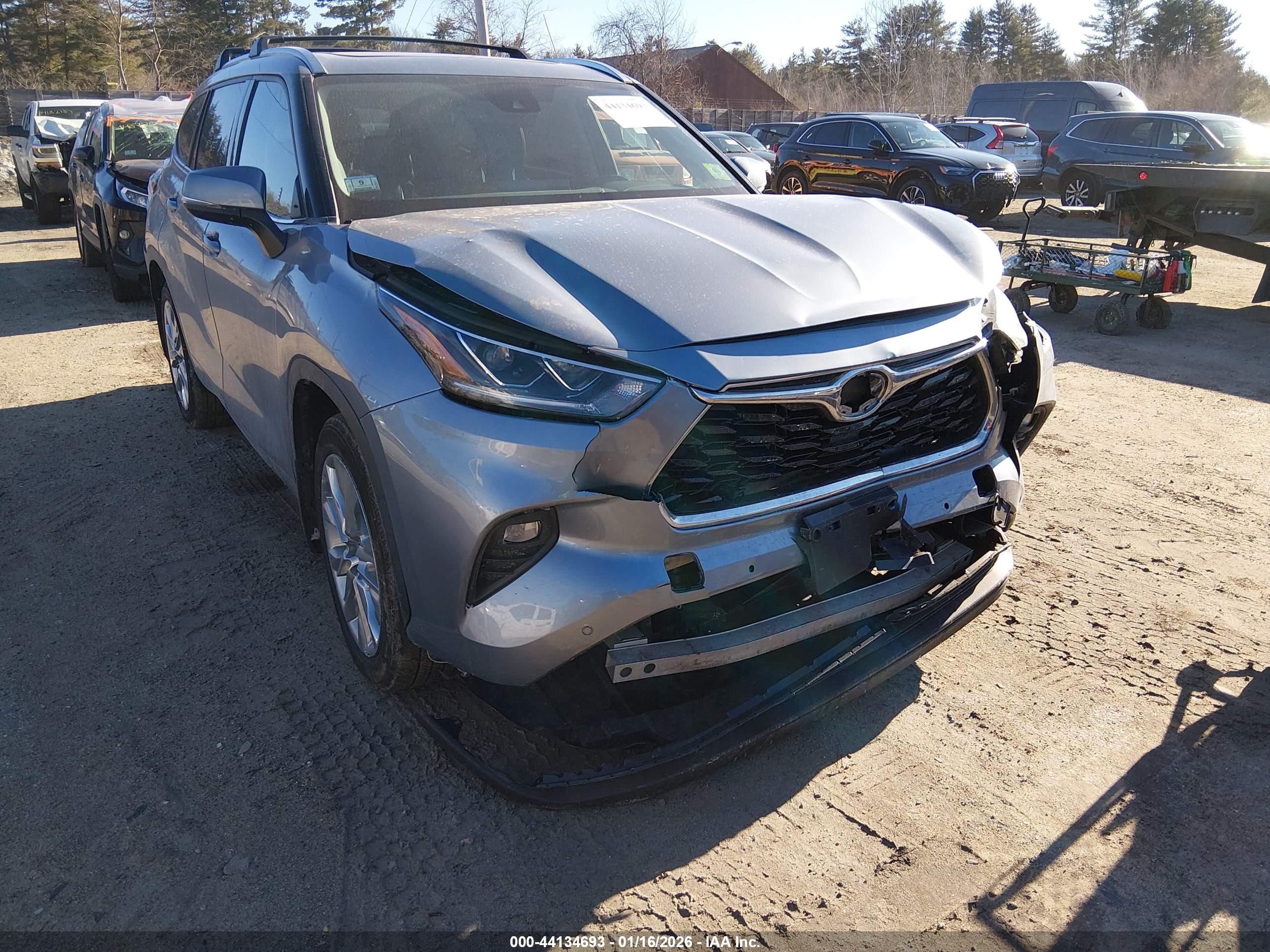 TOYOTA HIGHLANDER image 6