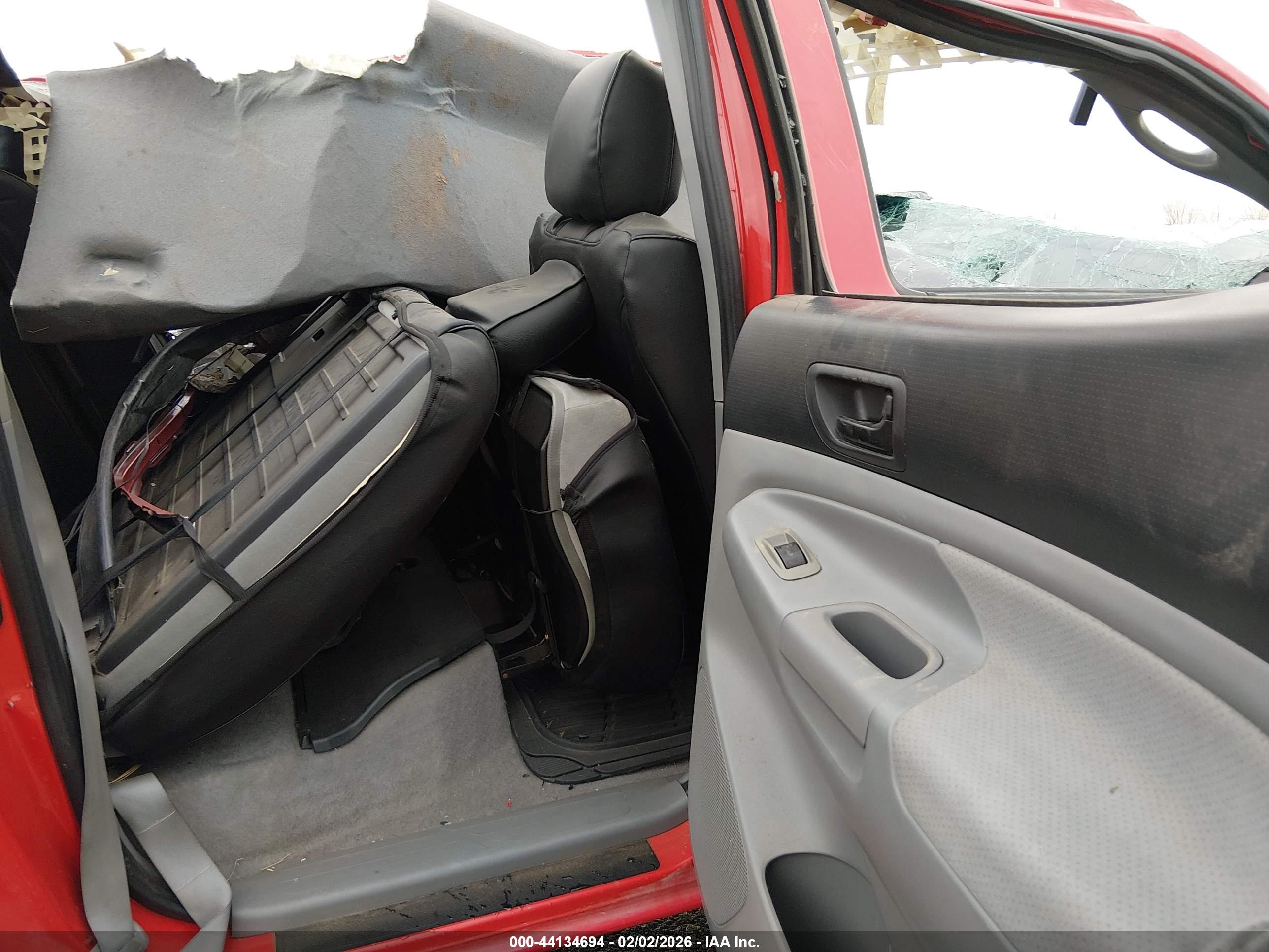 TOYOTA TACOMA image 8