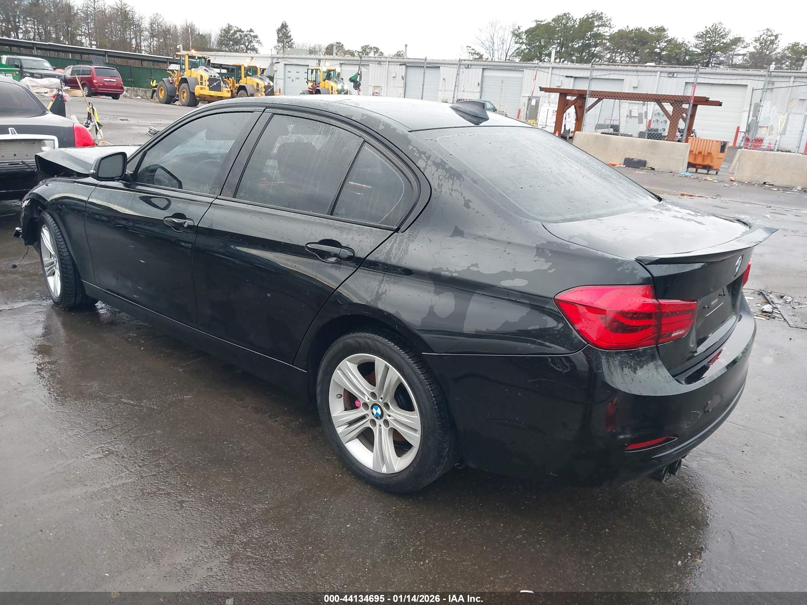 BMW 328I image 3