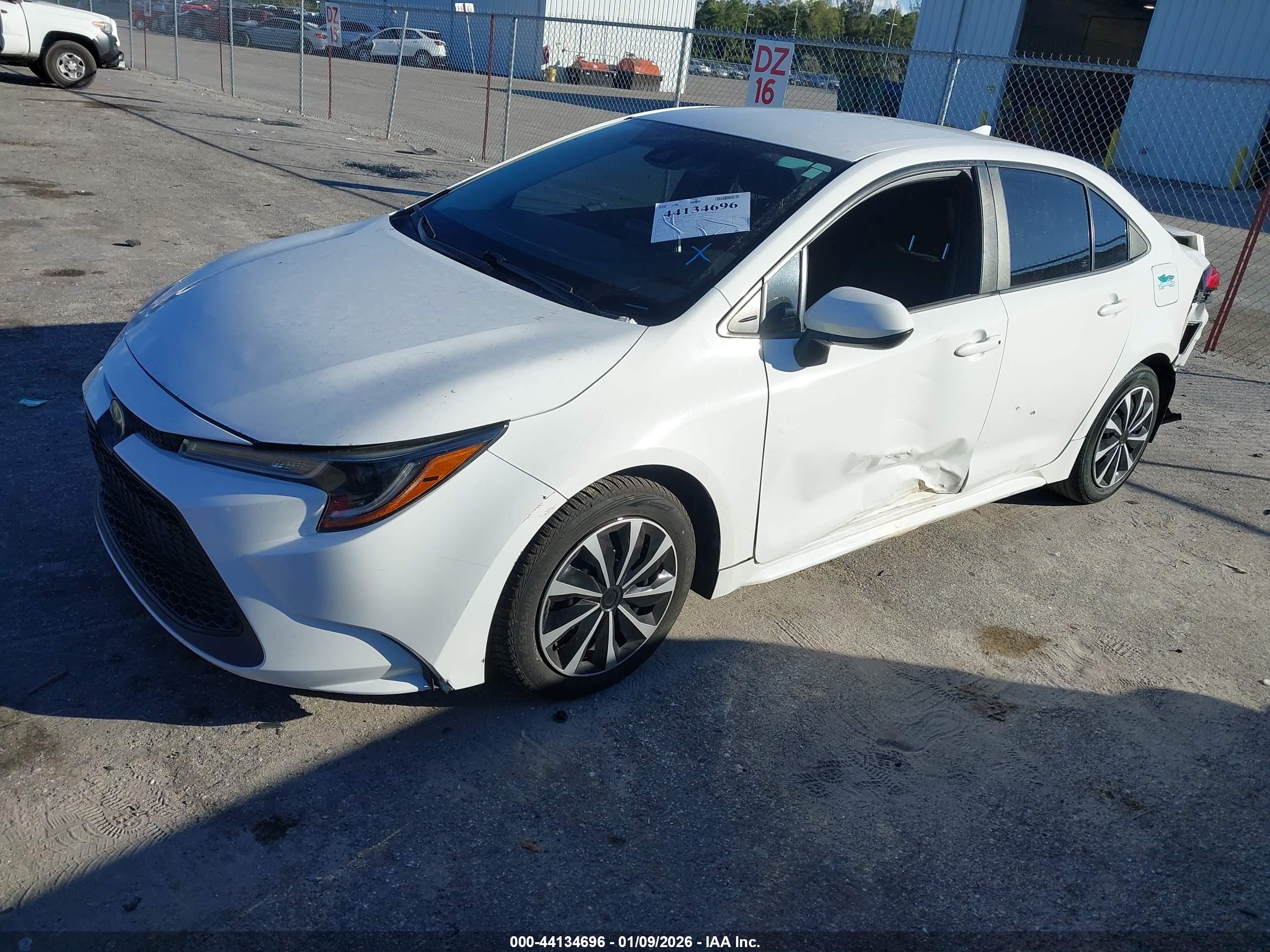 TOYOTA COROLLA image 2