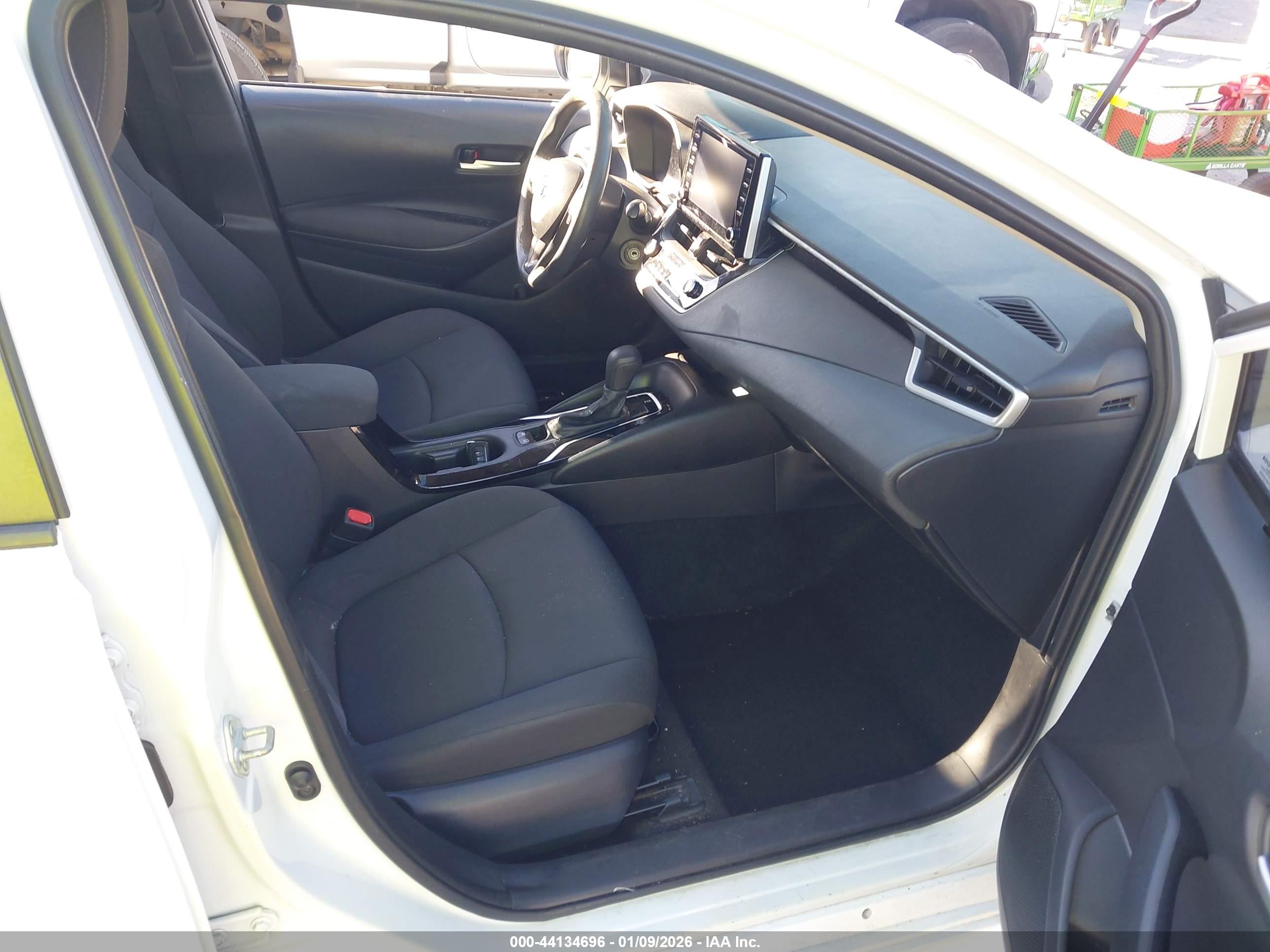 TOYOTA COROLLA image 5