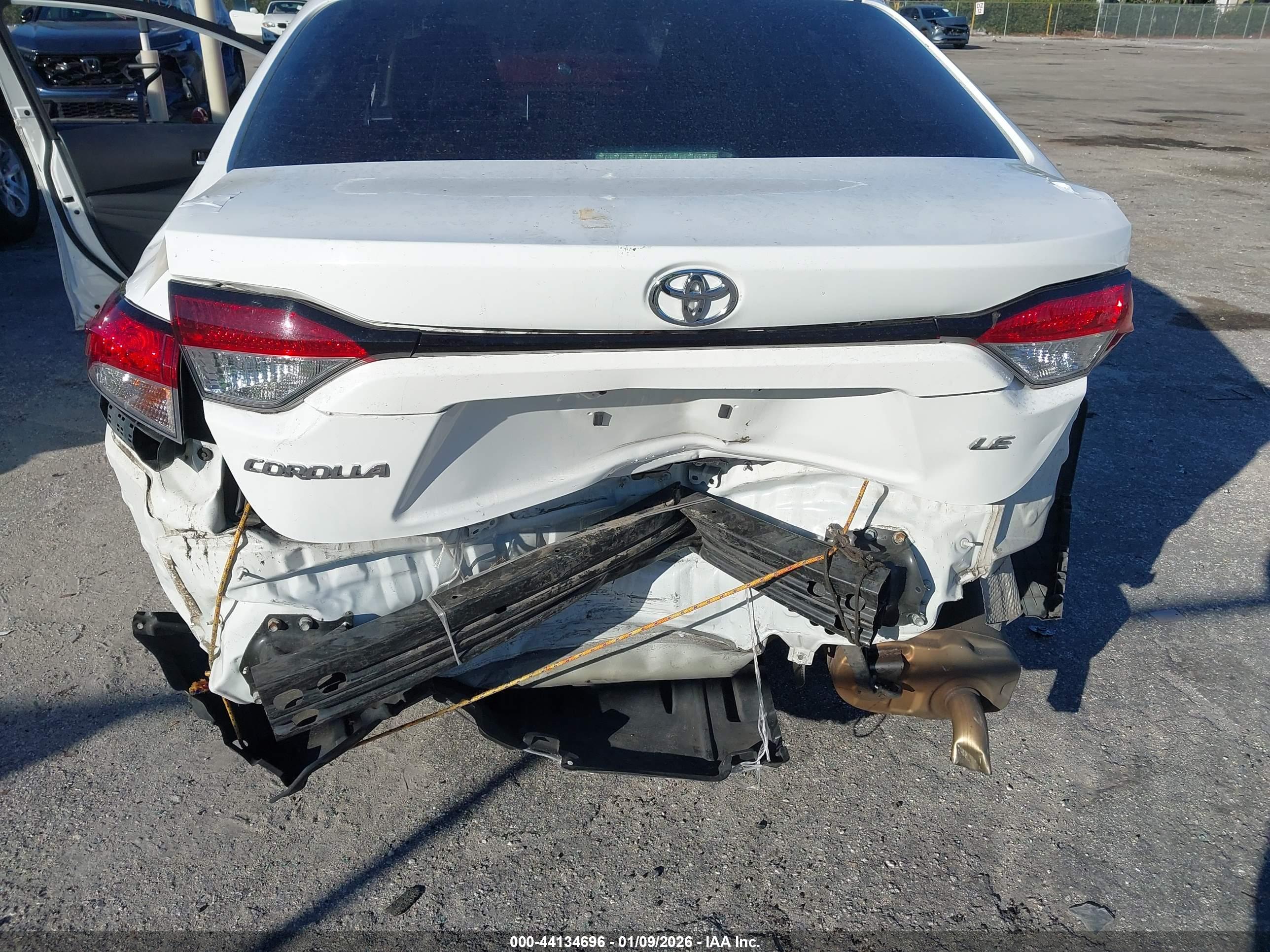 TOYOTA COROLLA image 6