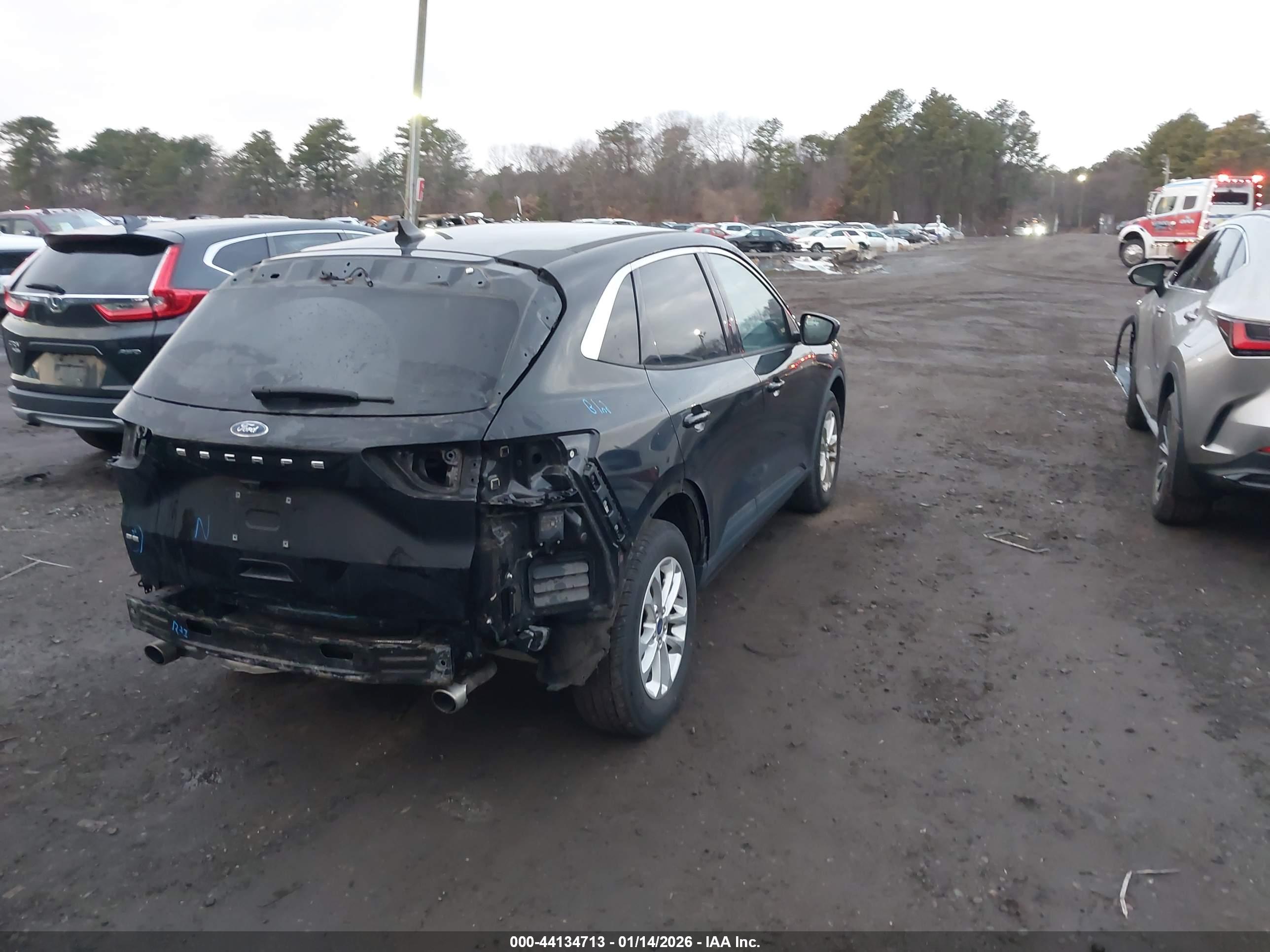 FORD ESCAPE image 4