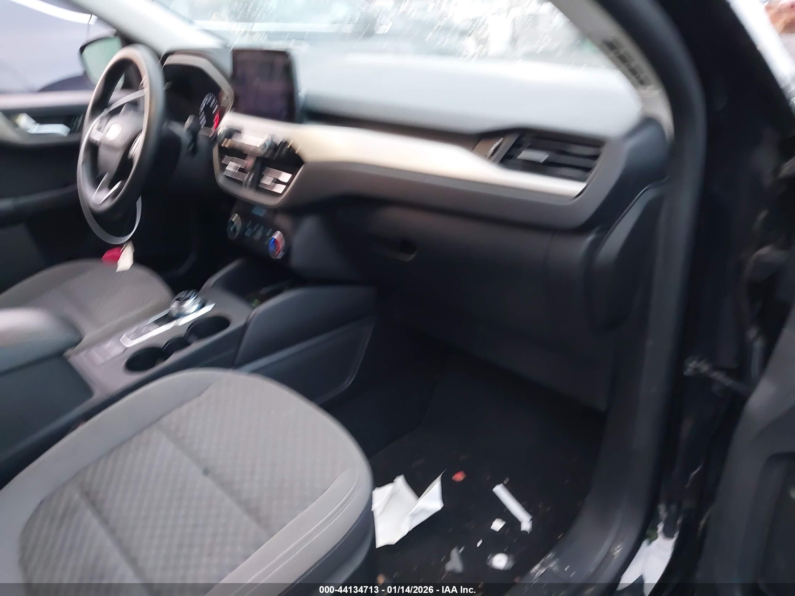 FORD ESCAPE image 5