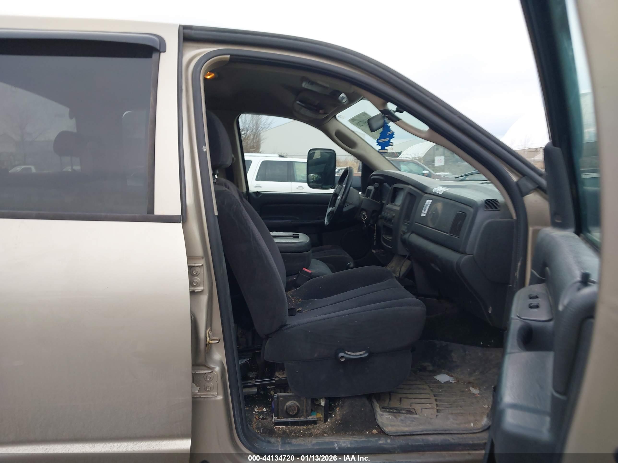 DODGE RAM image 5