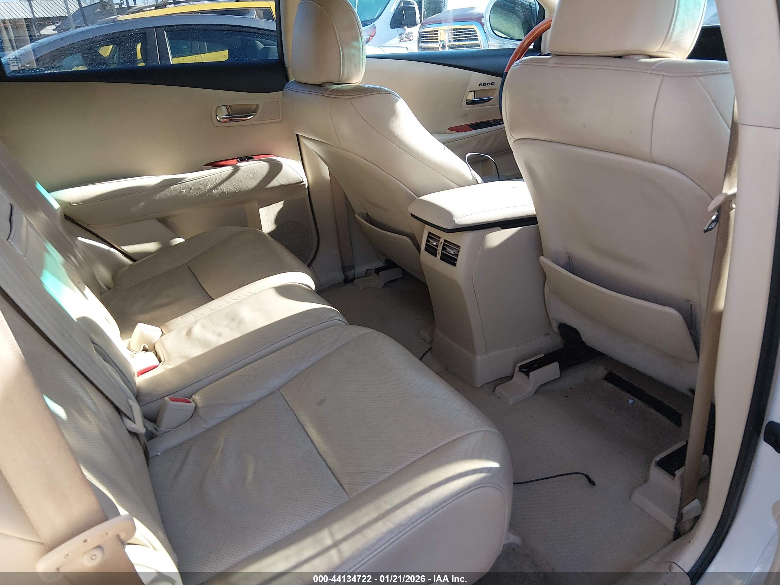 LEXUS RX image 8